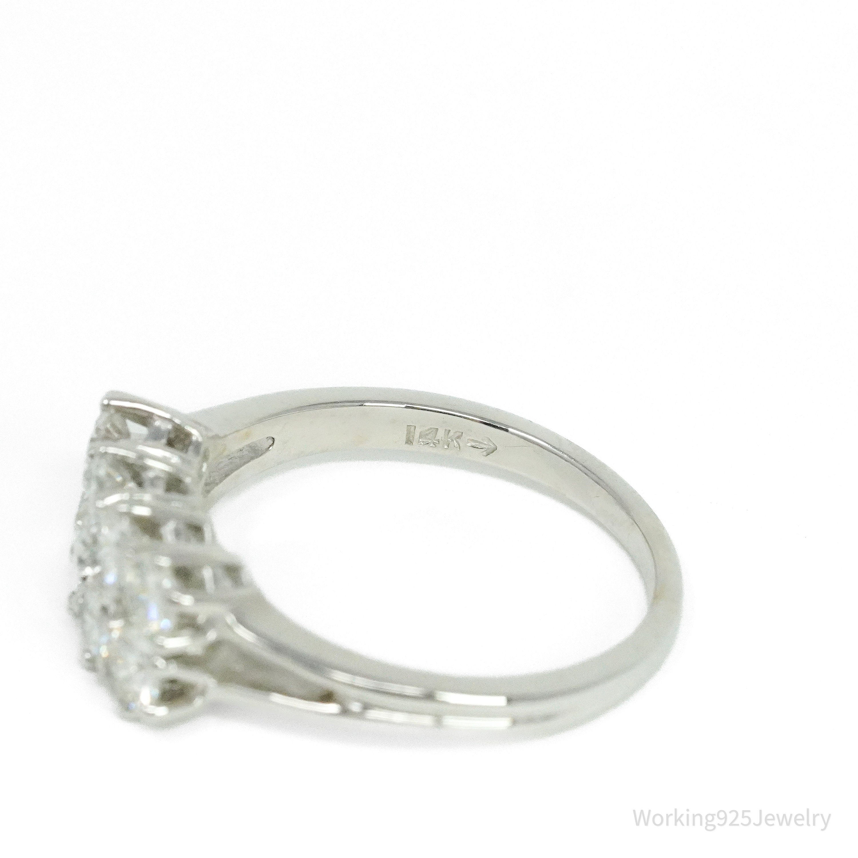 14K White Gold & Diamond Ring - Size 8.5