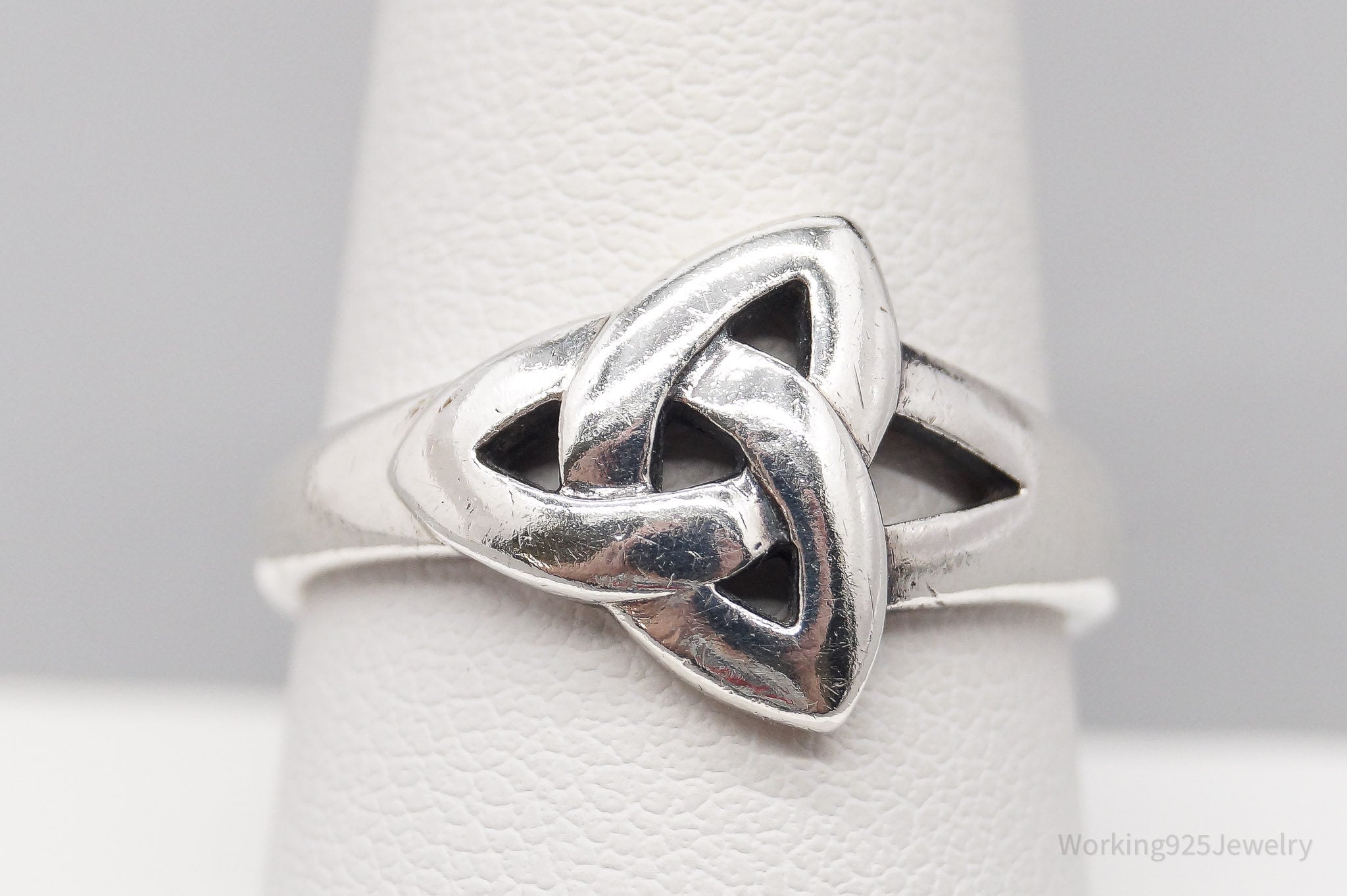 Vintage Designer Solvar Trinity Celtic Knot Sterling Silver Ring - Size 9.25