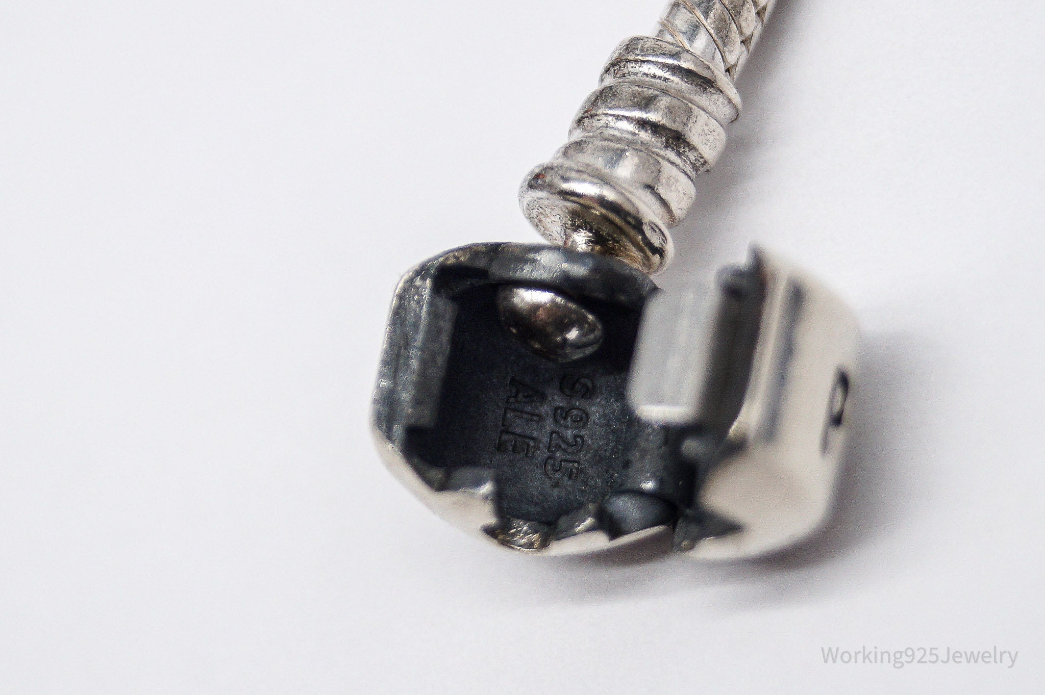 VTG Pandora Iconic Pandora Logo Sterling Silver Clasp Charm Bracelet 7 1/8"