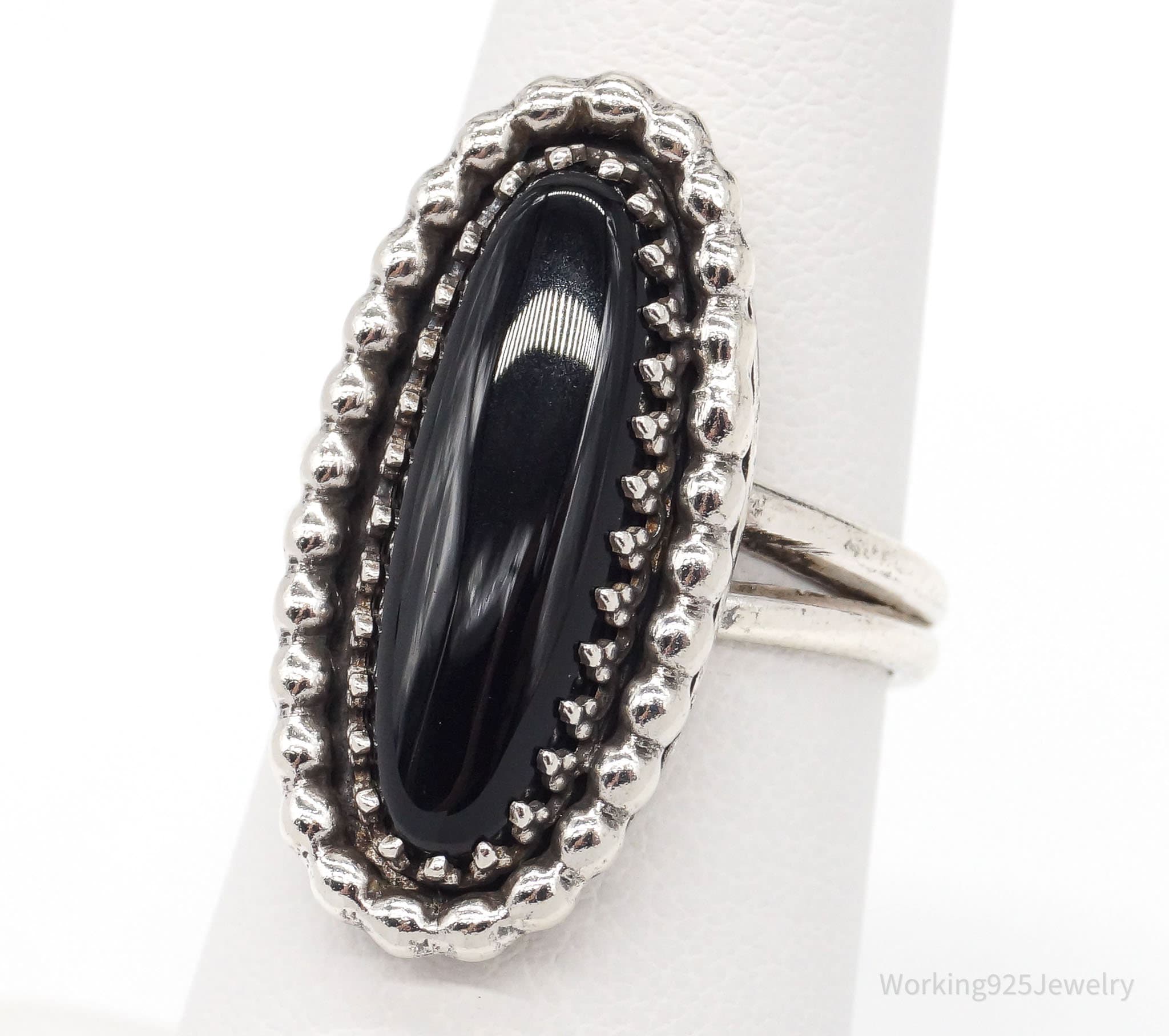 Vintage Native American Black Onyx Unsigned Silver Ring - Size 6.5