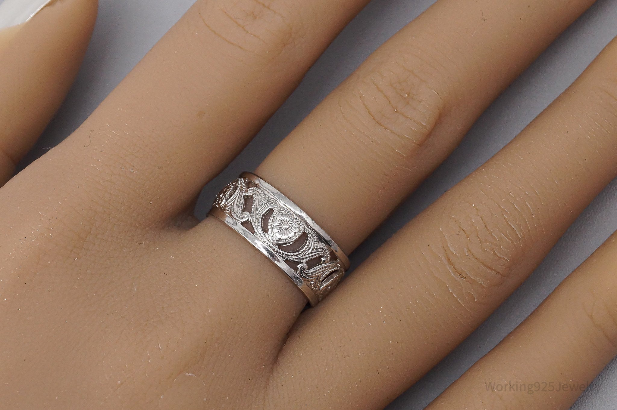 Antique Designer Uncas MFG Co Ornate Sterling Silver Band Ring - Size 8