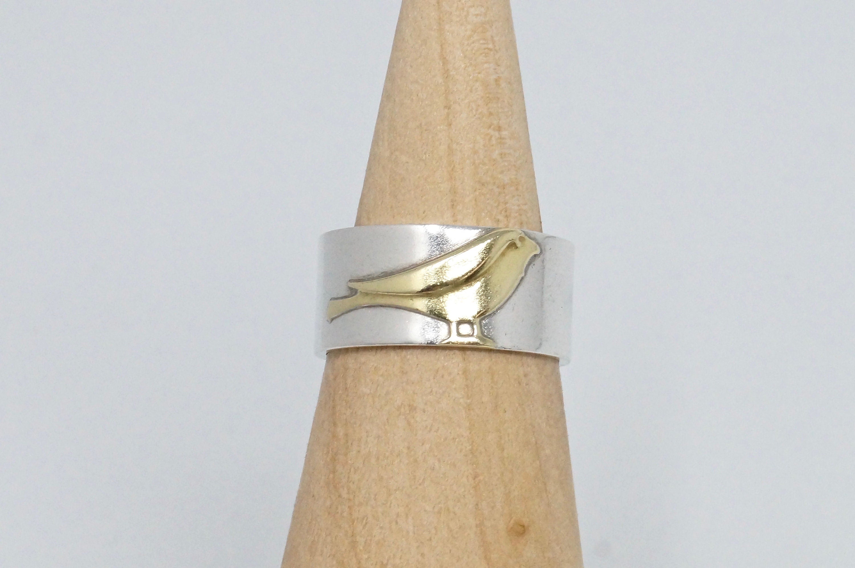Beautiful Vintage Gold Vermeil Bird Lover Sterling Silver Band Ring - Size 7.75 -