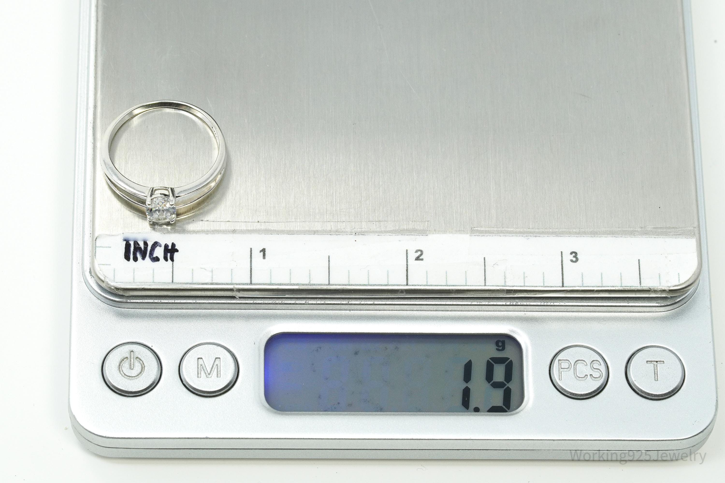 Vintage Cubic Zirconia Sterling Silver Ring - Size 8