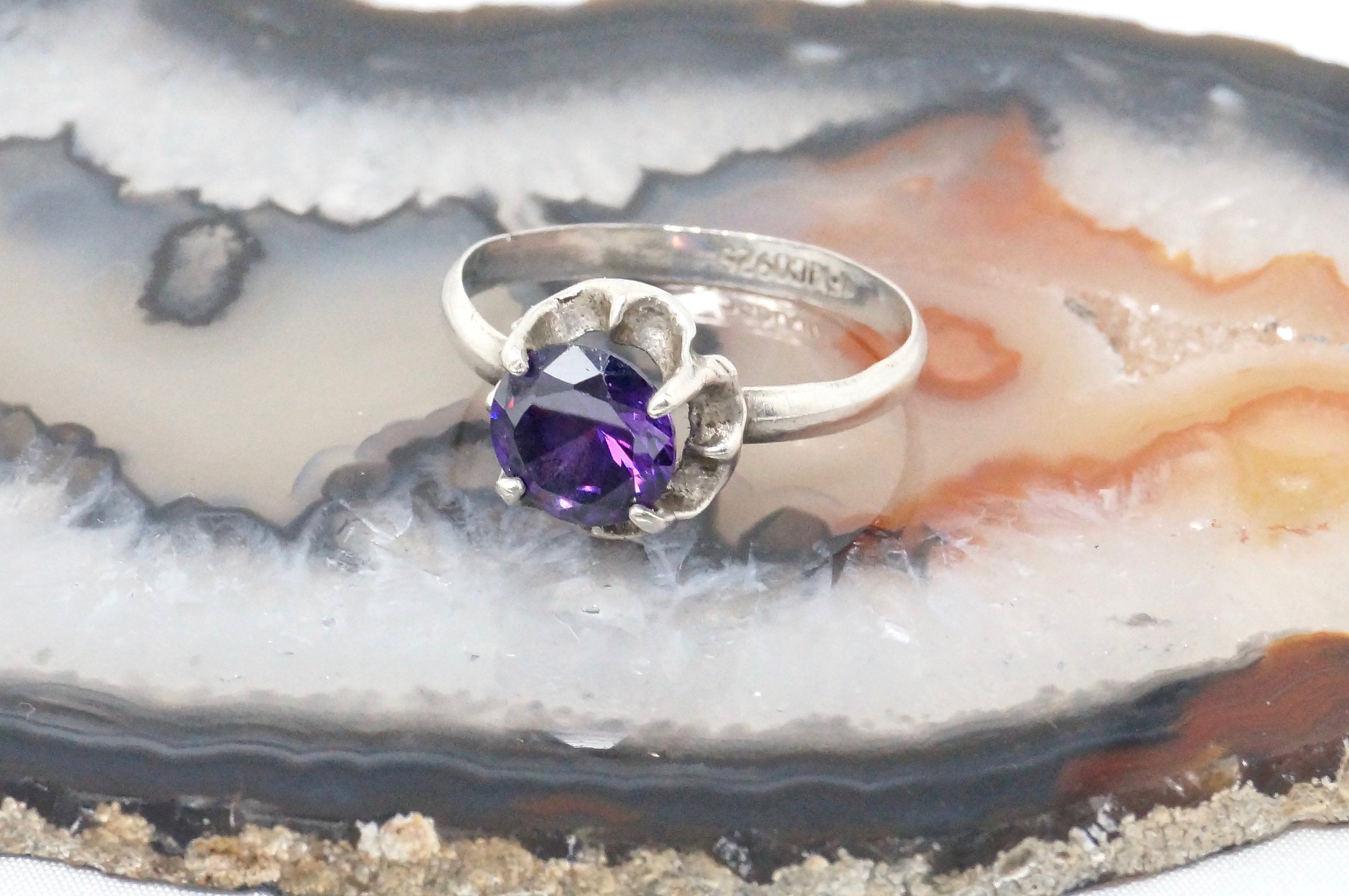 Vintage Mexico Made Stunning Purple Amethyst Sterling Silver Ring - Size 9.5