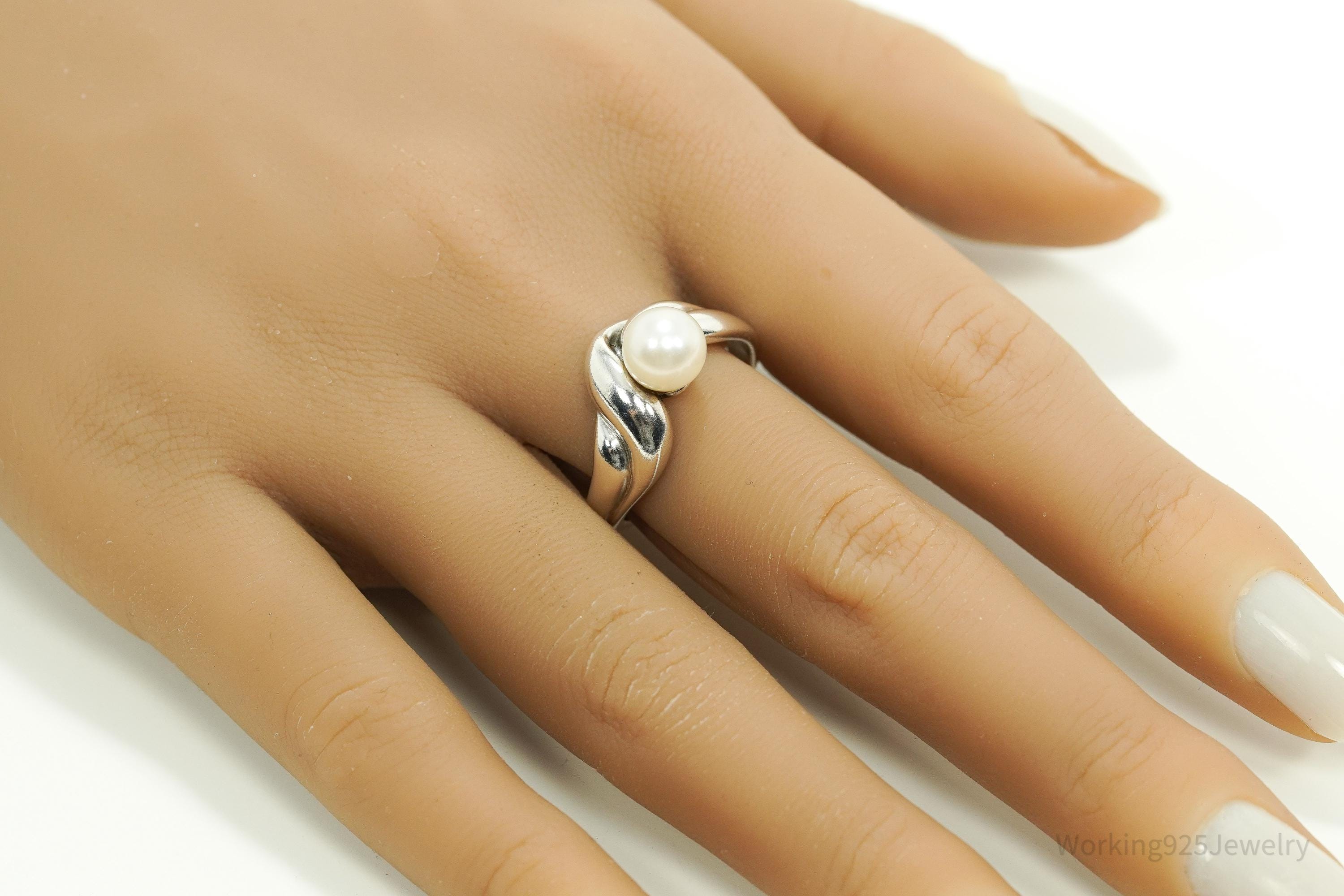 Vintage White Pearl Sterling Silver Ring - Size 9