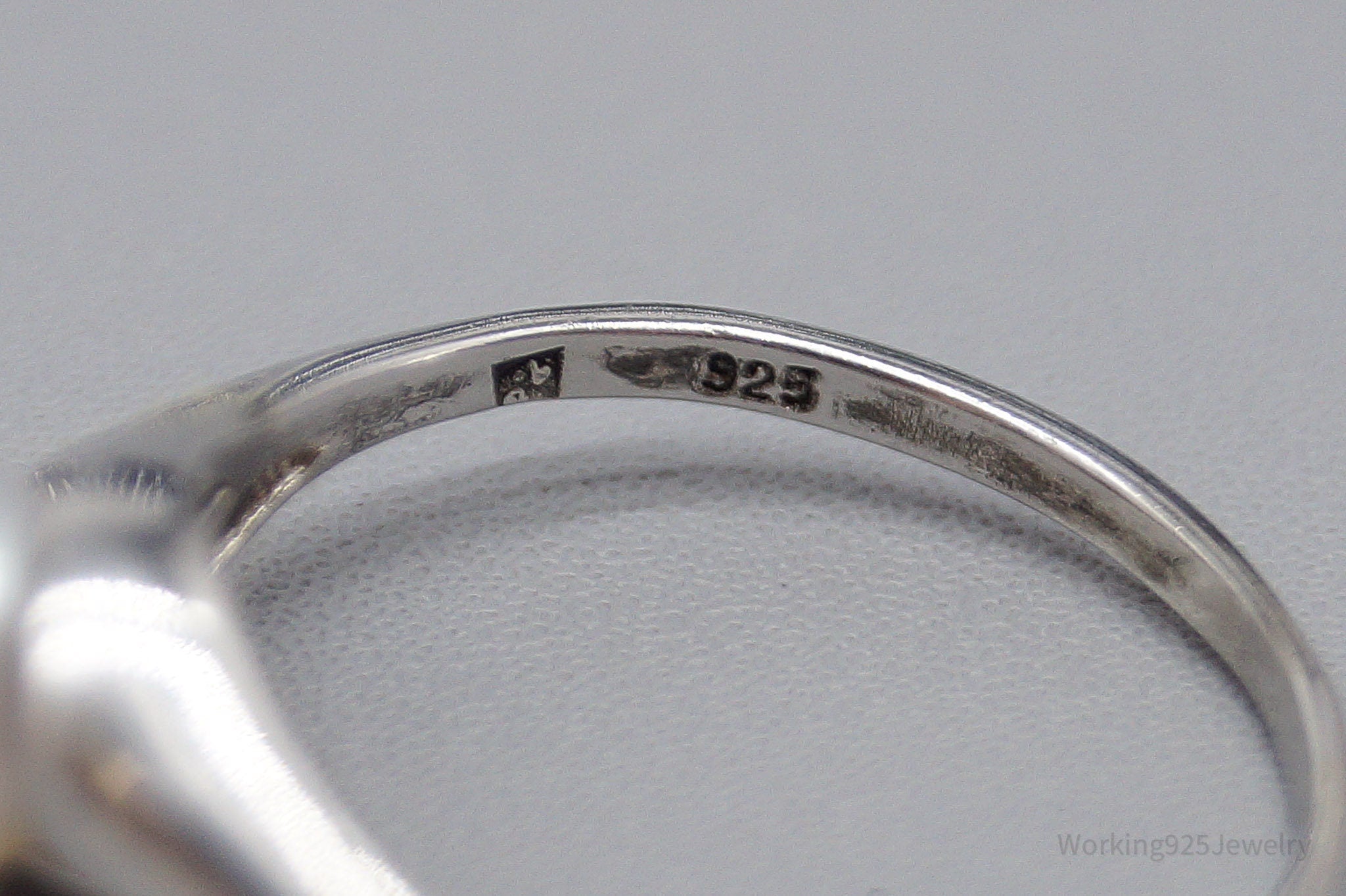 Vintage White Pearl Sterling Silver Ring - Size 5.75