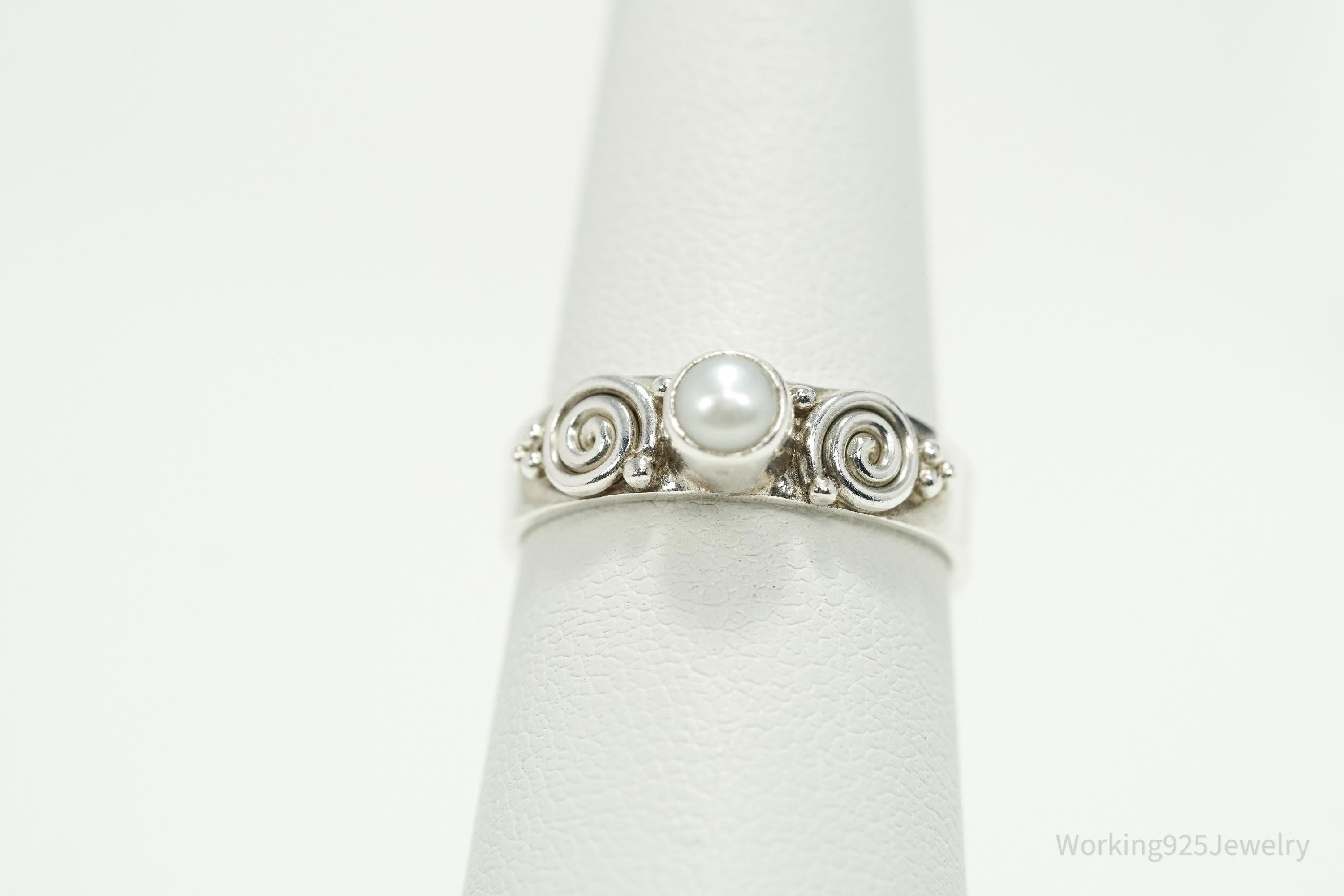 Vintage White Pearl Silver Ring - Size 6