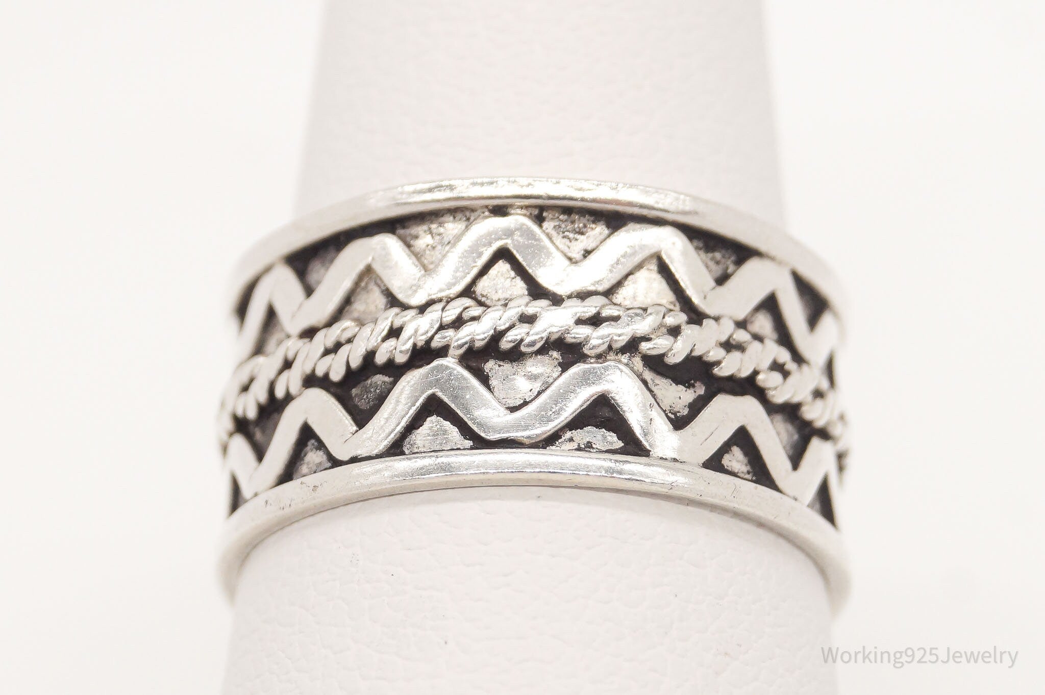 Vintage Zig Zag Pattern Sterling Silver Band Ring - Size 7.25