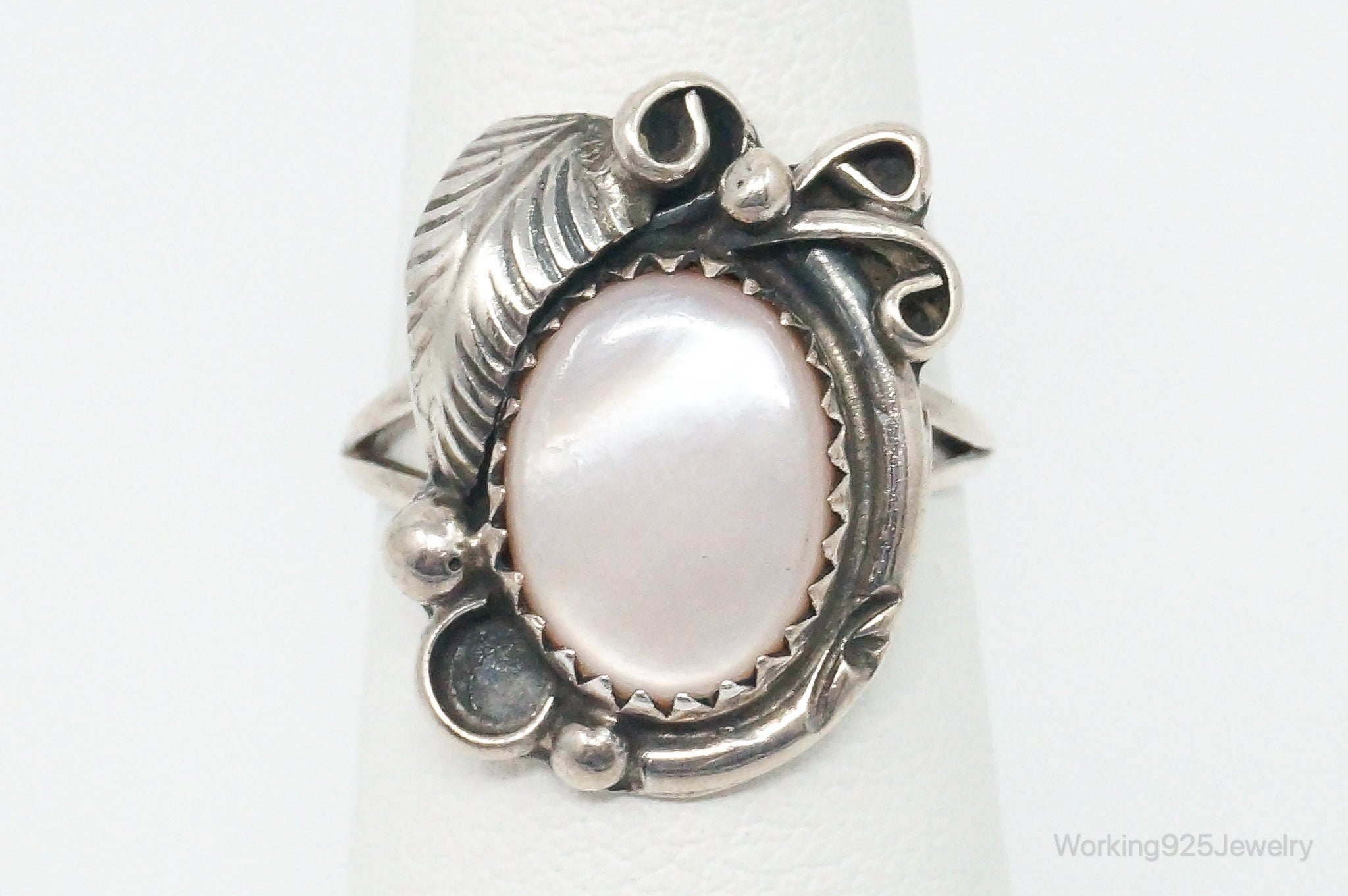 Vintage Native American Pink Mother Of Pearl Sterling Silver Ring SZ 5.5