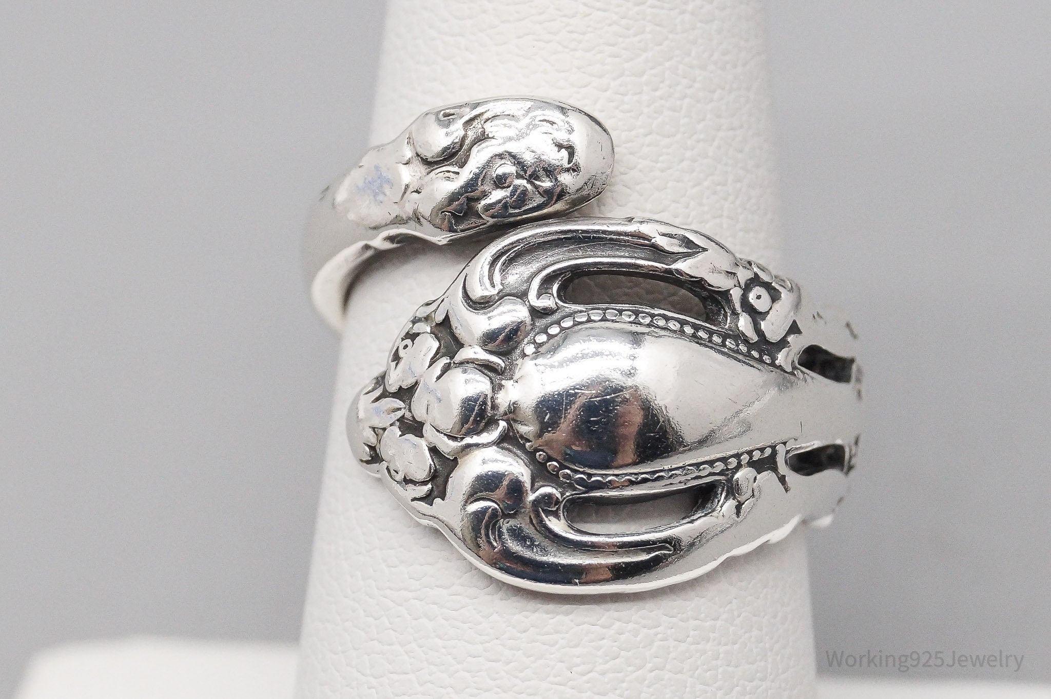 Vintage LUNT Eloquence Floral Sterling Silver Spoon Ring - Size 7.75