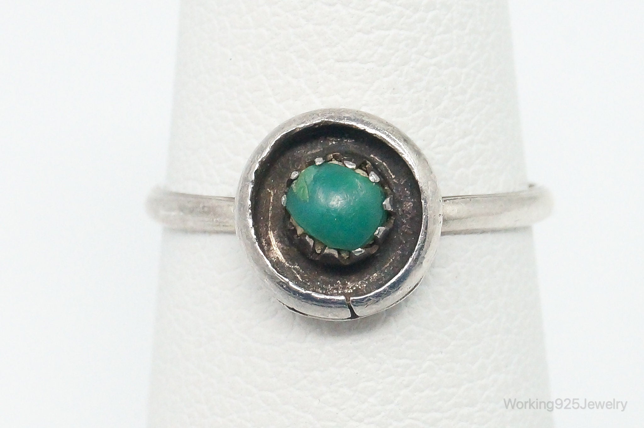 Vintage Native American Turquoise Unsigned Sterling Silver Ring - Size 5.25