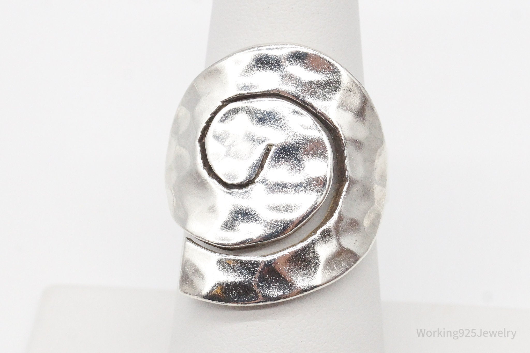 Vintage Spiral Modernist Sleek Hammered Sterling Silver Ring - Size 7