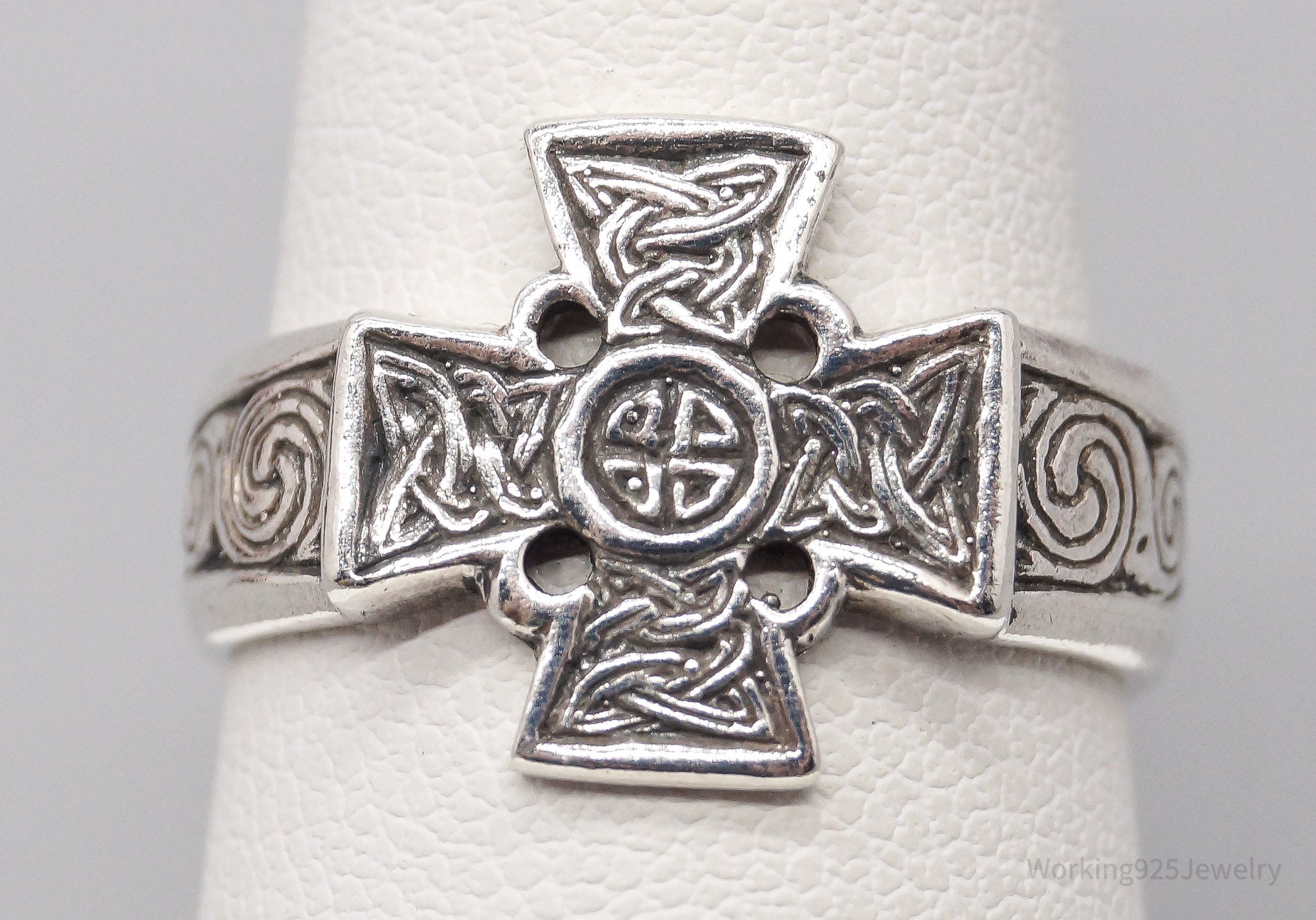 Vintage Celtic Knot Cross Sterling Silver Ring - Size 7.25