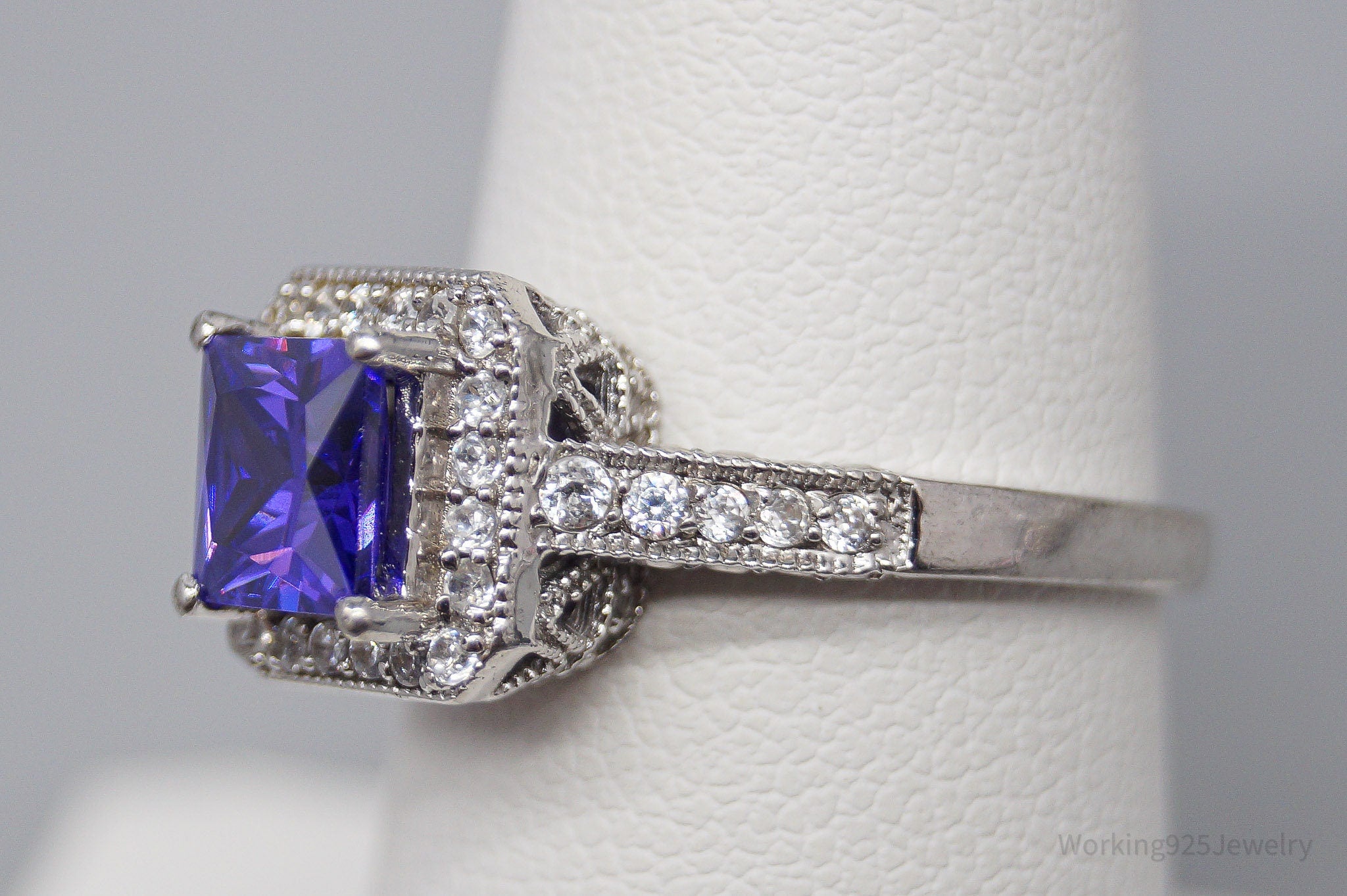 Vintage Violet Stone & White Cubic Zirconia Sterling Silver Ring - Size 7