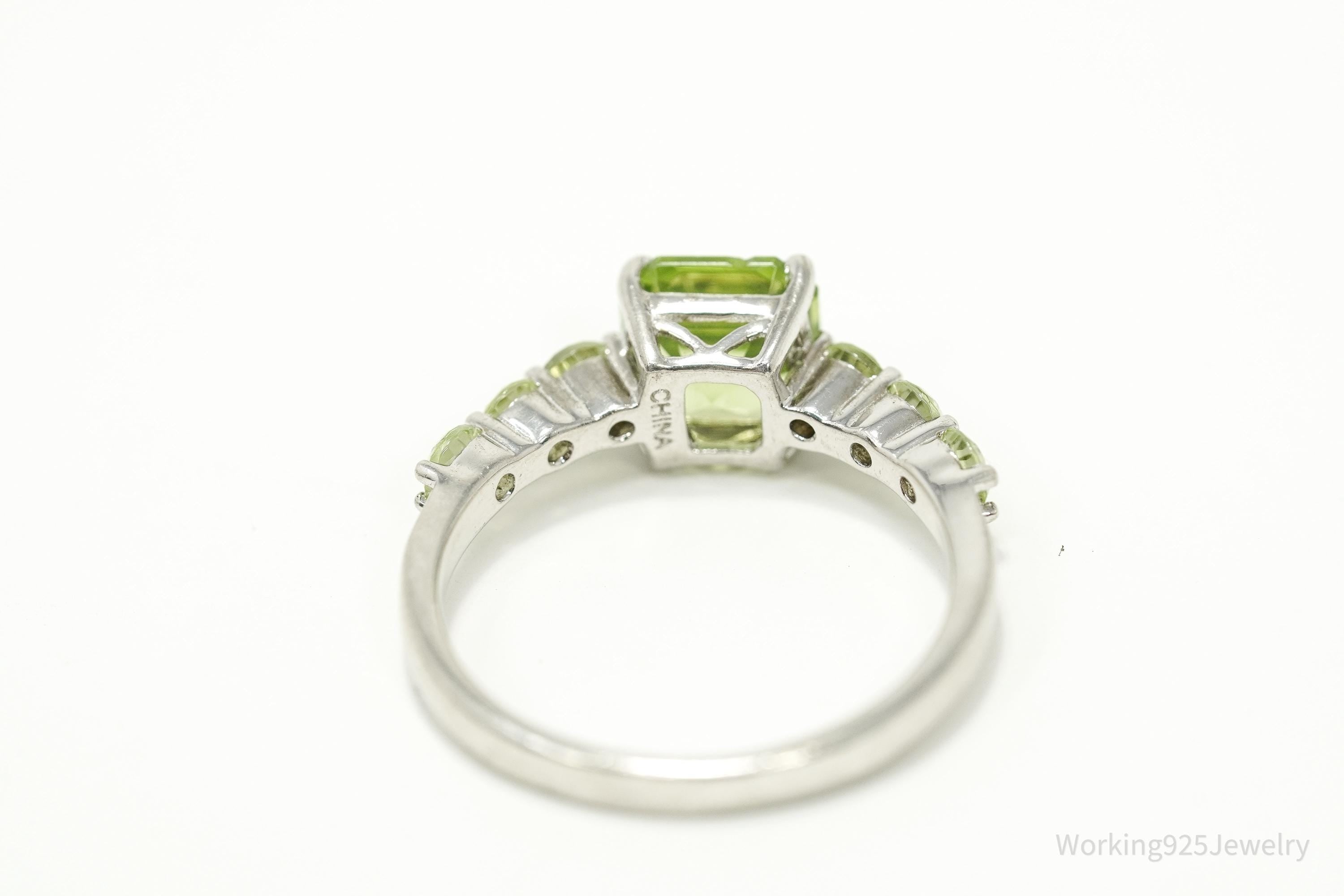 Vintage Green Peridot Sterling Silver Ring - Size 7