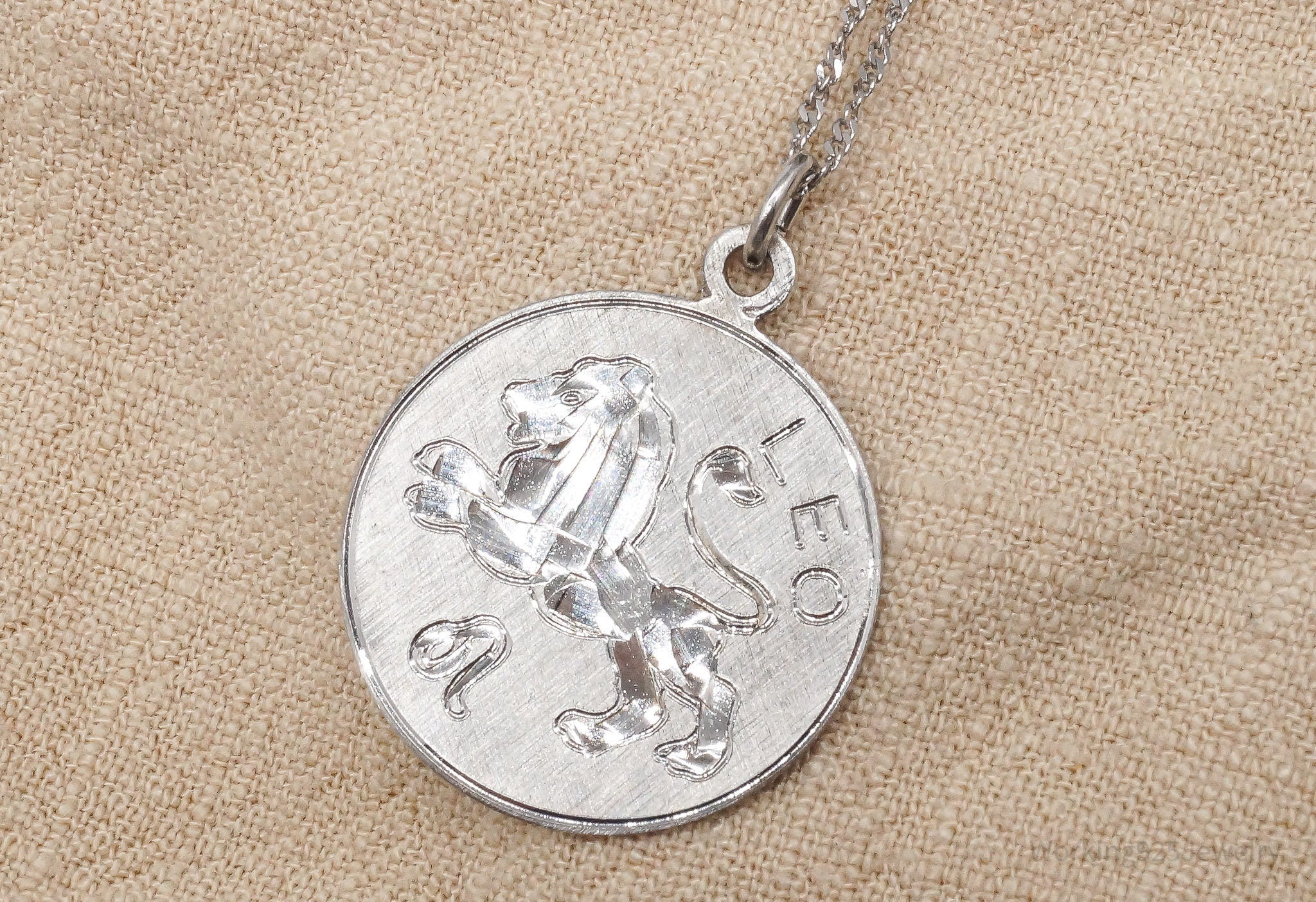 Vintage Wells Leo Sterling Silver Necklace 18"