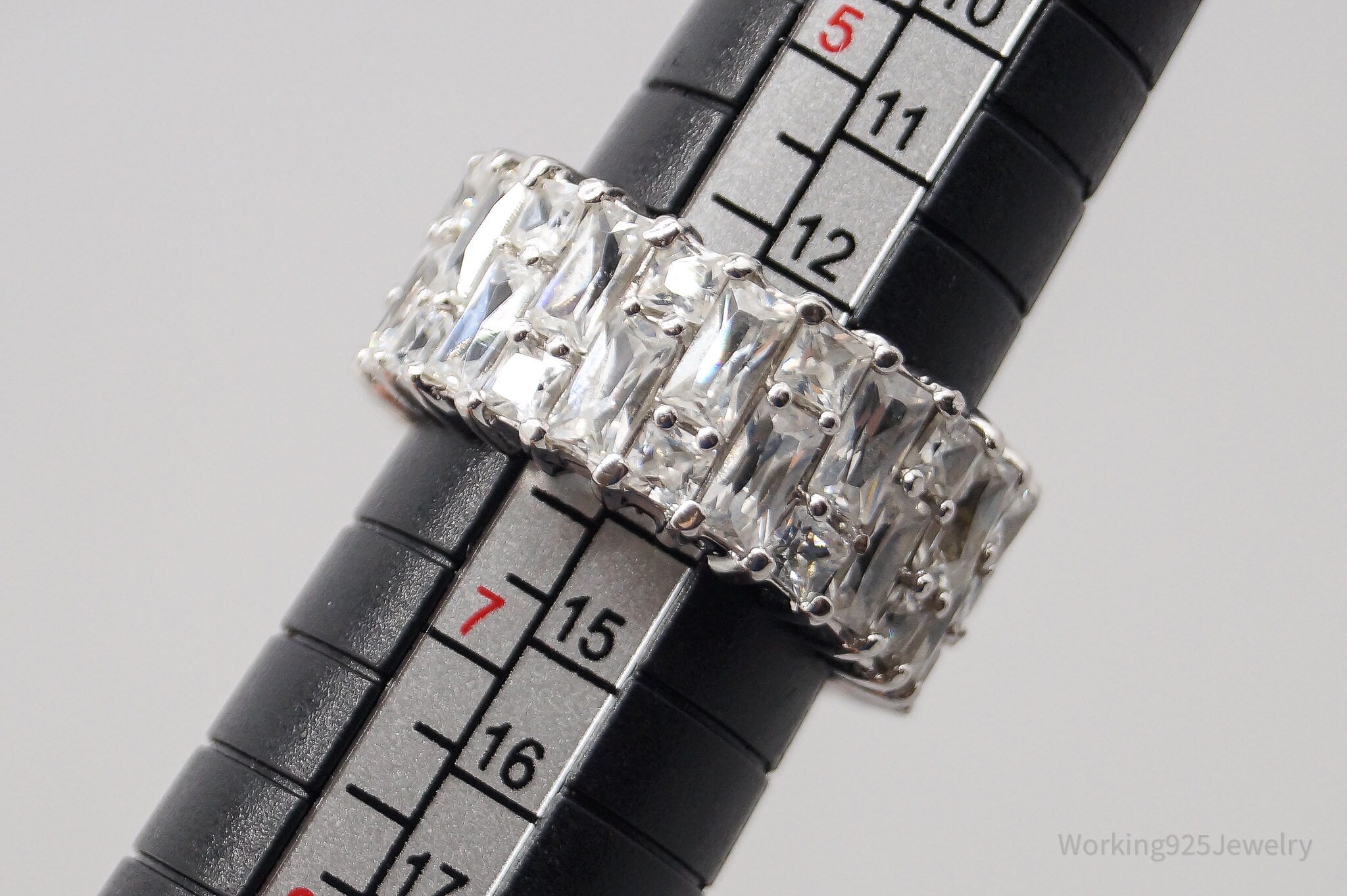 Vintage Cubic Zirconia Sterling Silver Band Ring - Size 6.25