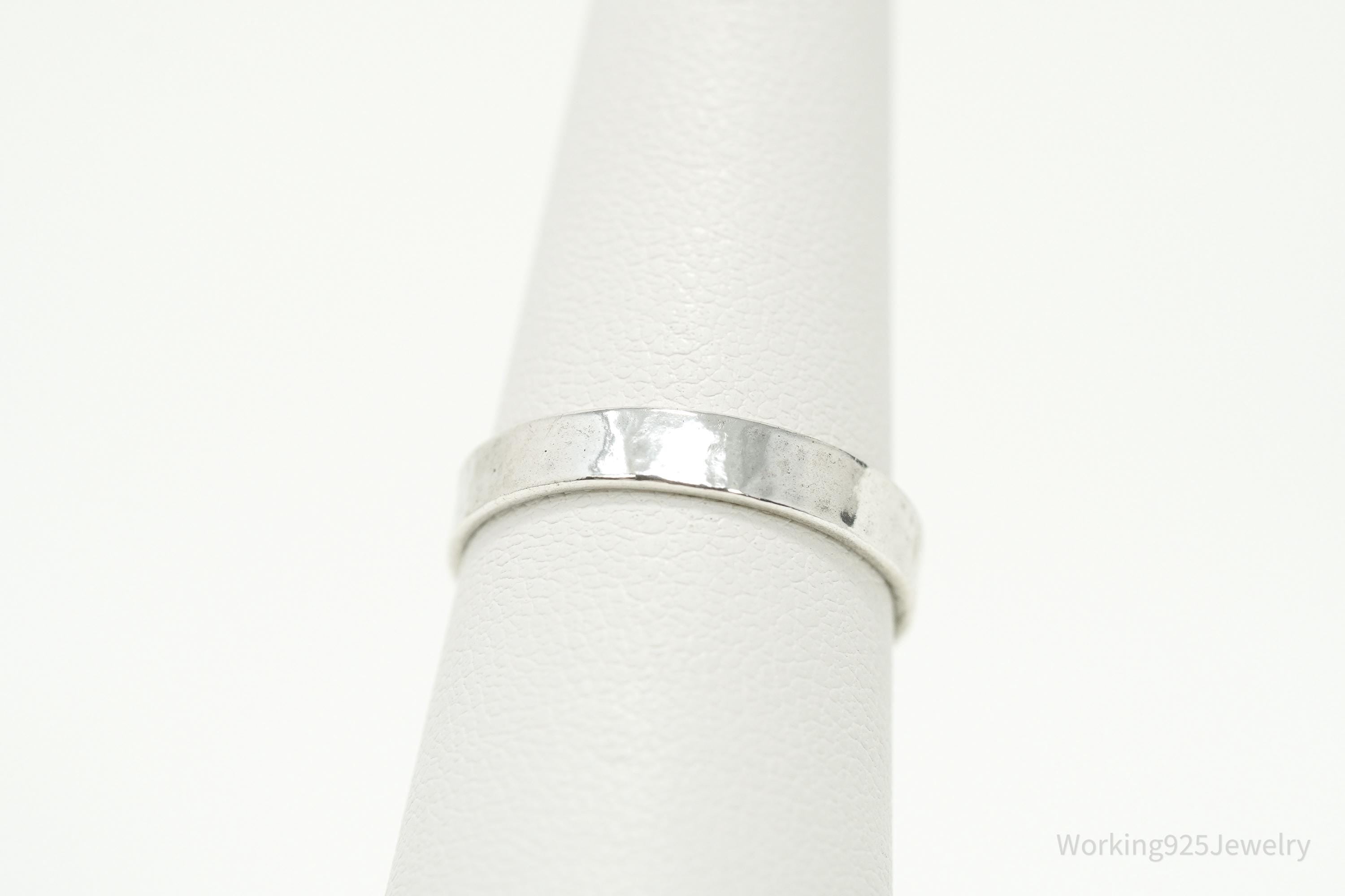 Vintage Silpada Retired Hammered Style Sterling Silver Band Ring - Size 7.25