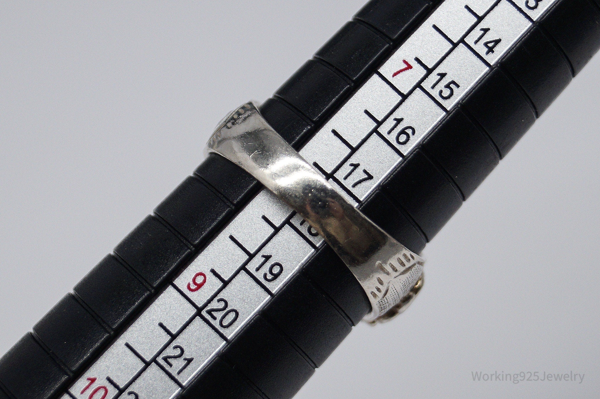 Vintage Grape Vine Leaves Sterling Silver Band Ring - Size 8