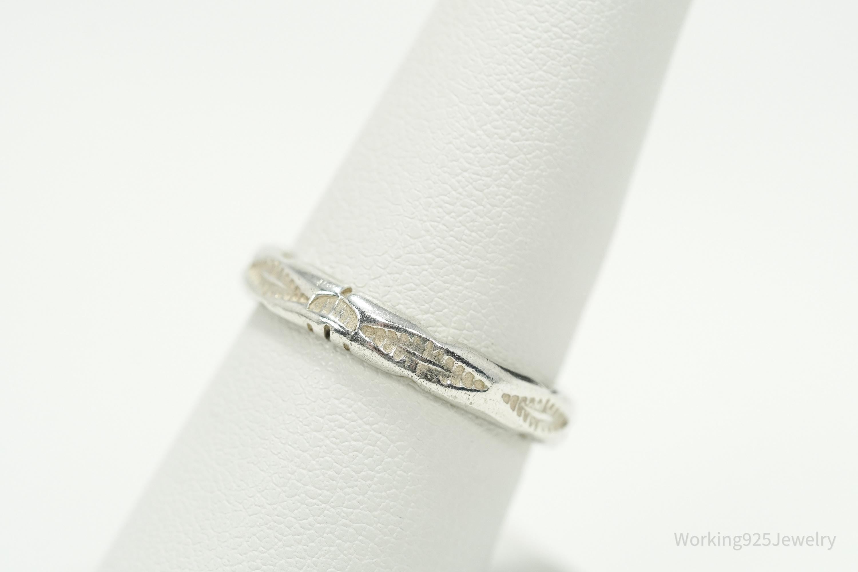 Vintage Native Designer Carolyn Pollack Sterling Silver Band Ring Size 7.75
