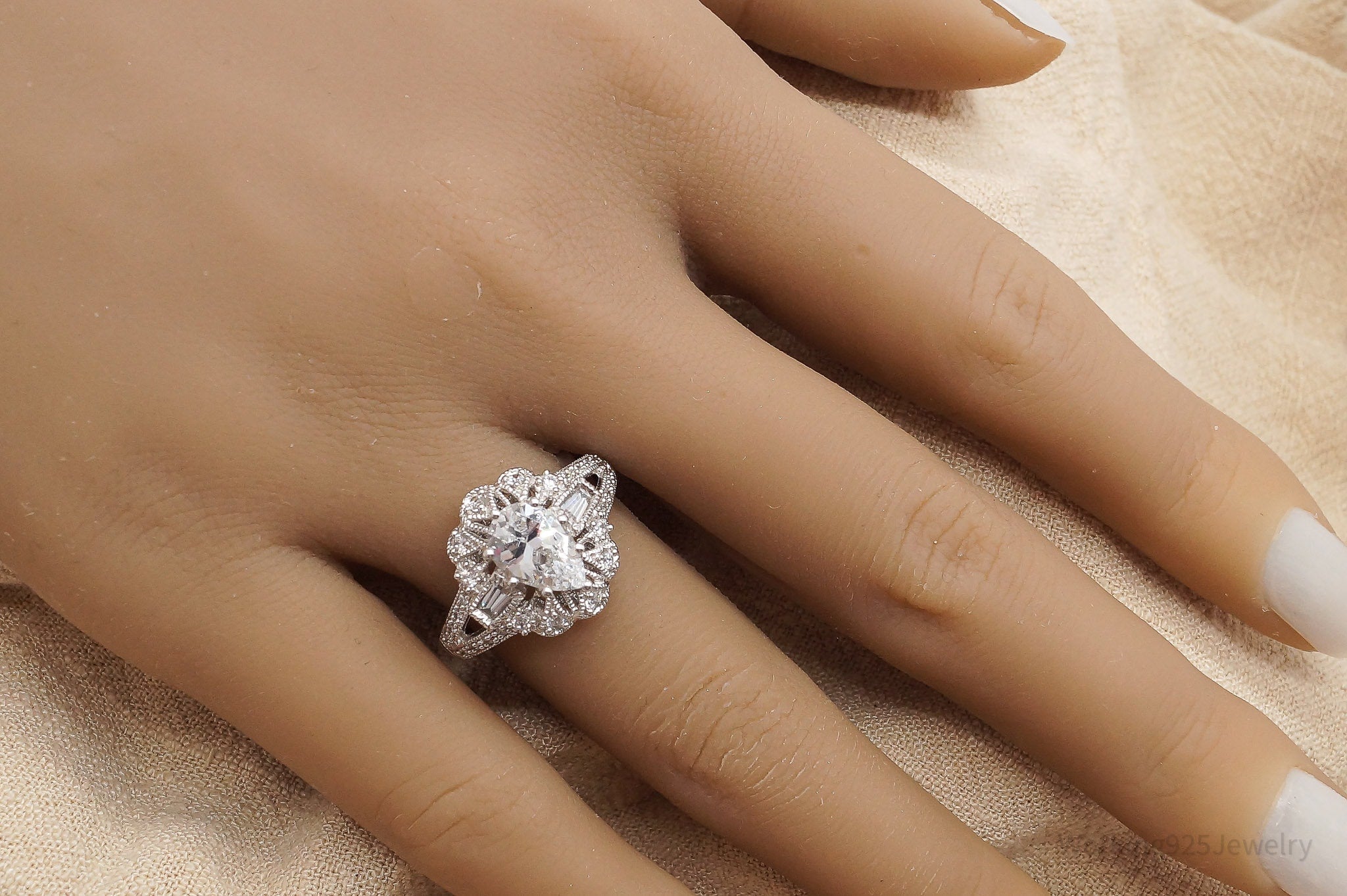 Vintage Cubic Zirconia Sterling Silver Ring - Size 7