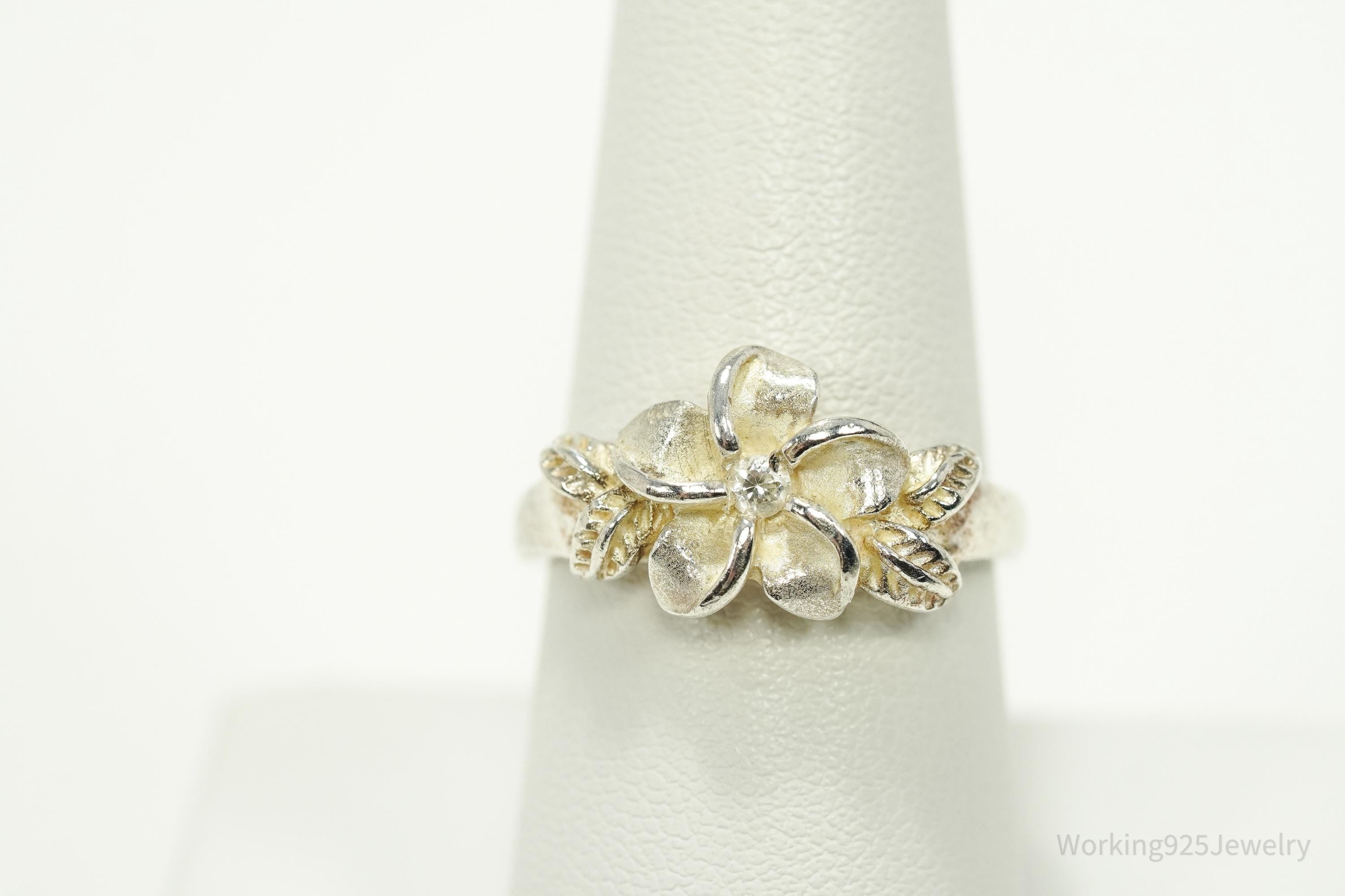 Vintage Cubic Zirconia Floral Flower Sterling Silver Ring - Size 8