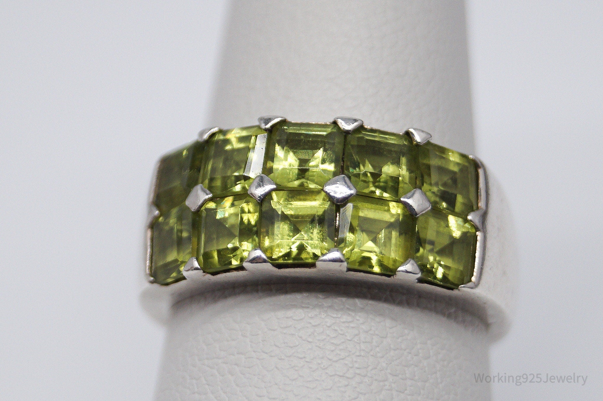 Vintage Peridot Sterling Silver Band Ring - Size 7.75