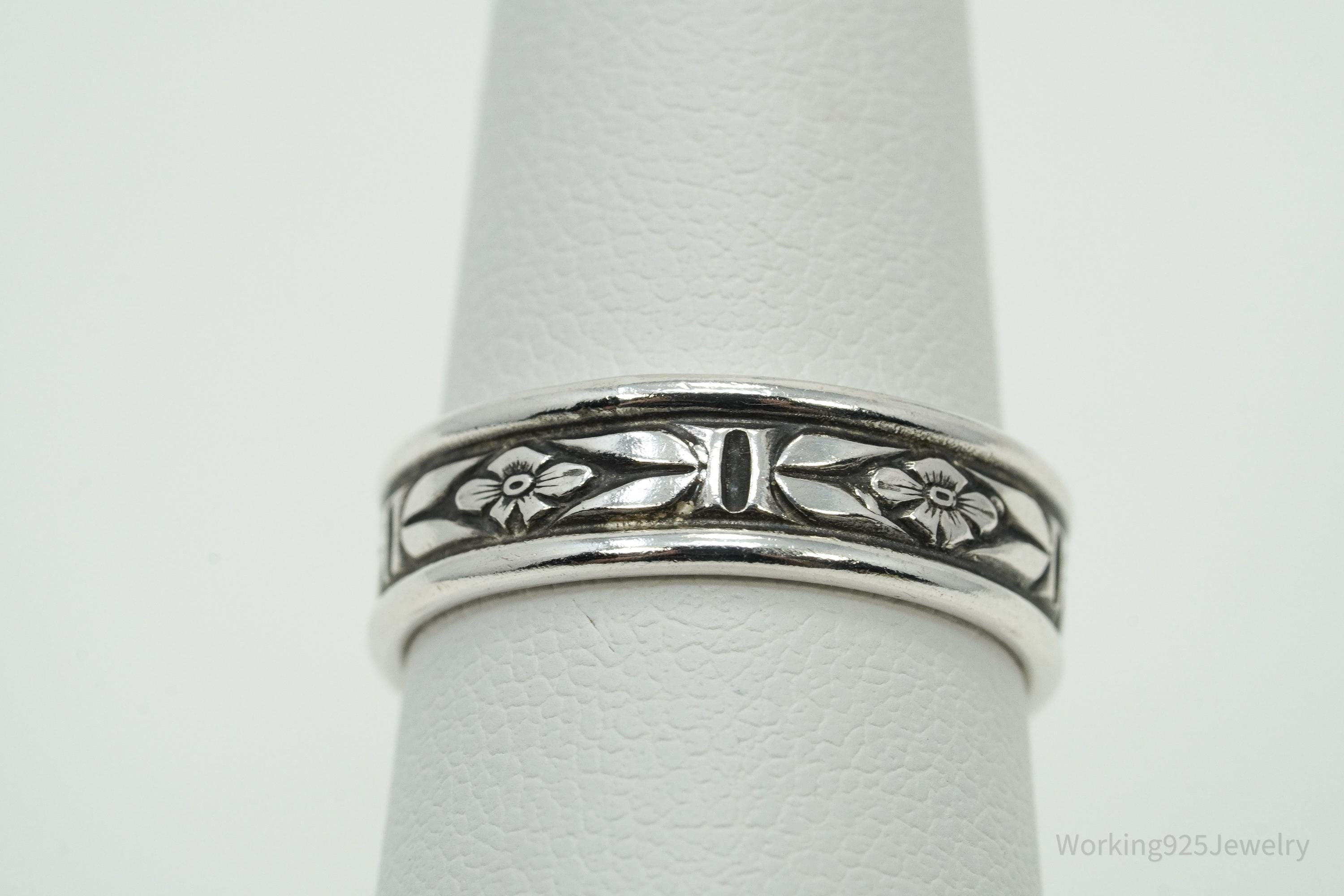 Antique Floral Pattern Silver Band Ring - Size 5