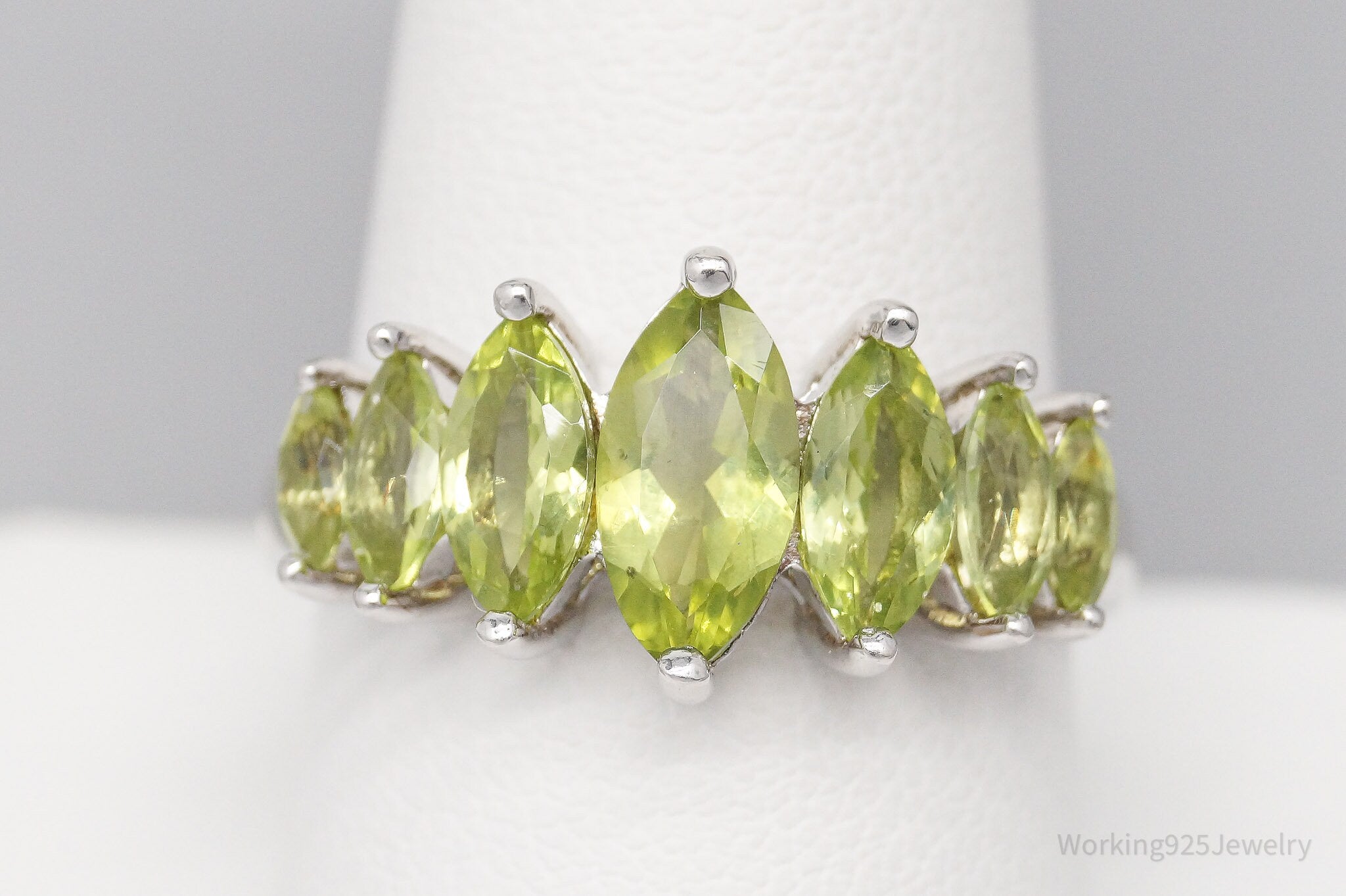 Vintage Green Peridot Sterling Silver Ring - Size 9.75