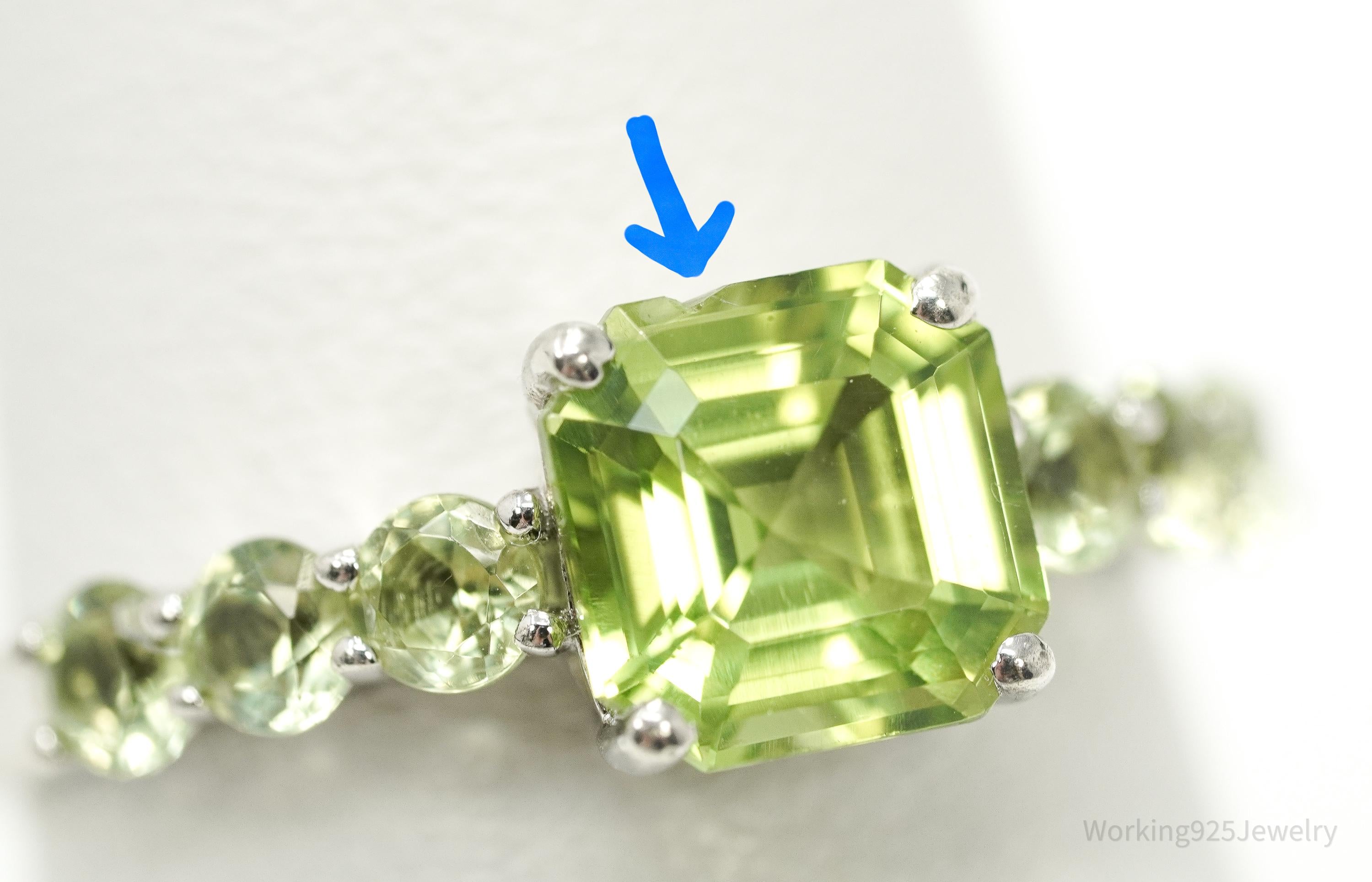 Vintage Green Peridot Sterling Silver Ring - Size 7