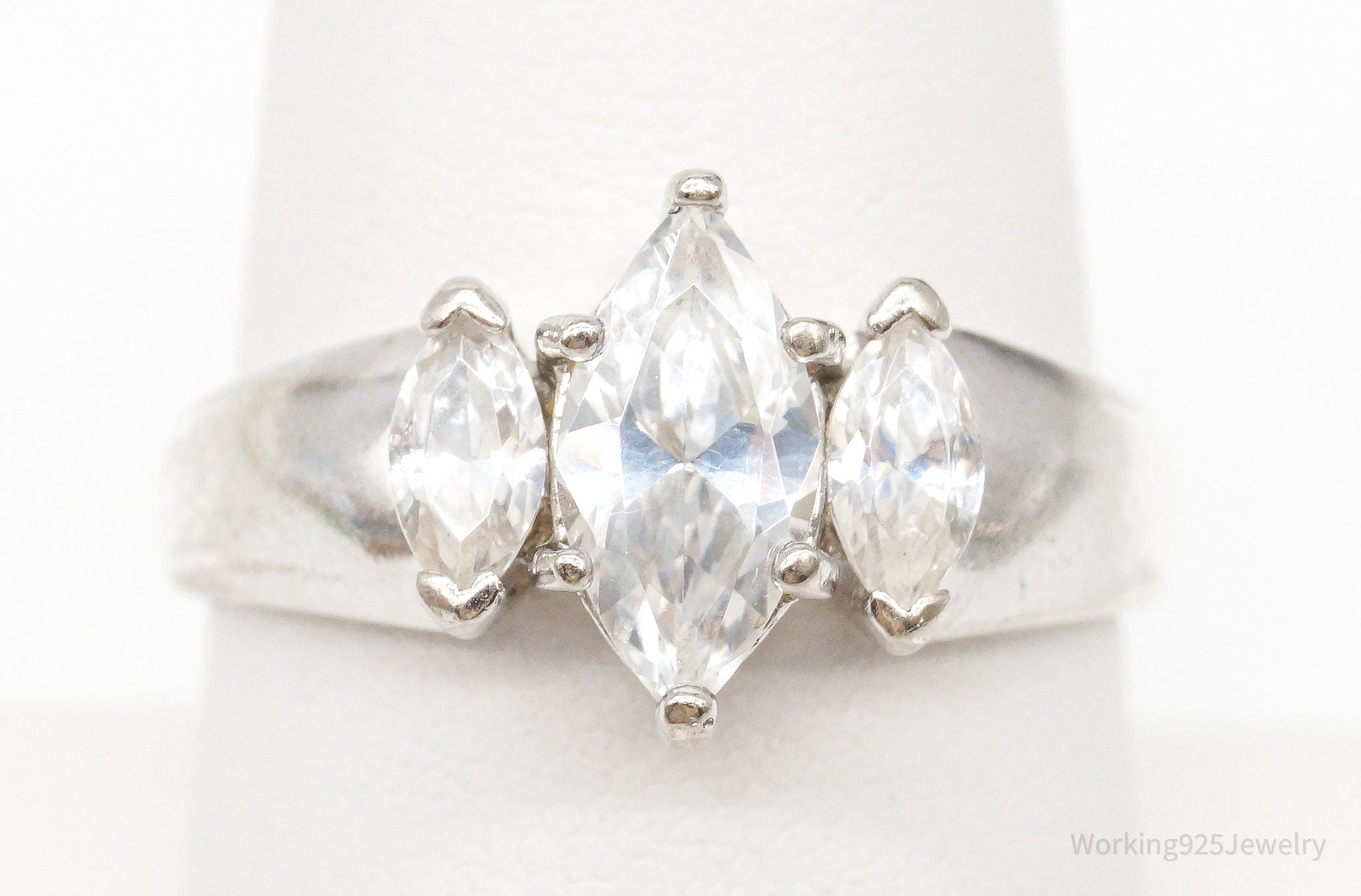 Vintage Designer Ross Simons Cubic Zirconia Sterling Silver Ring - Size 8