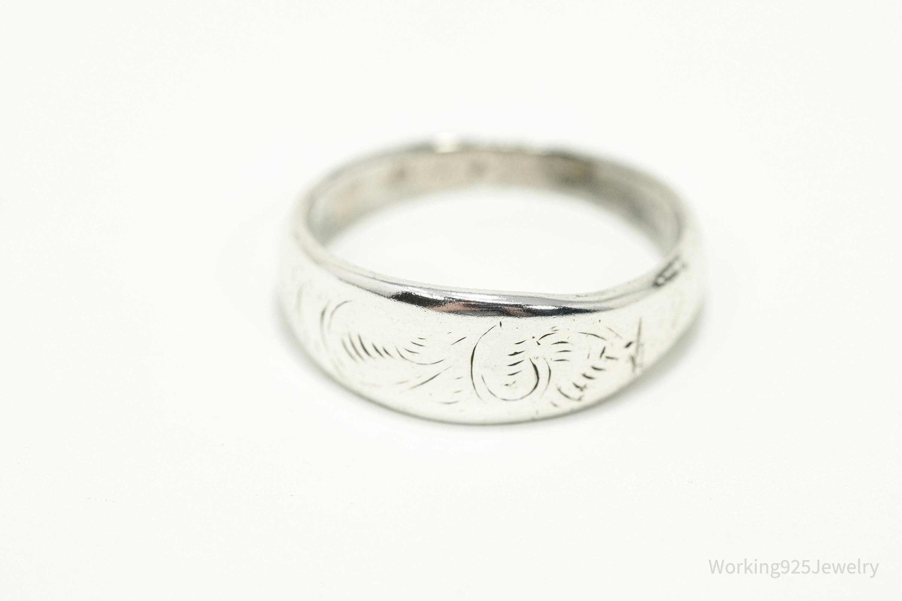 Antique Floral Etched Silver Band Ring - Size 8.25