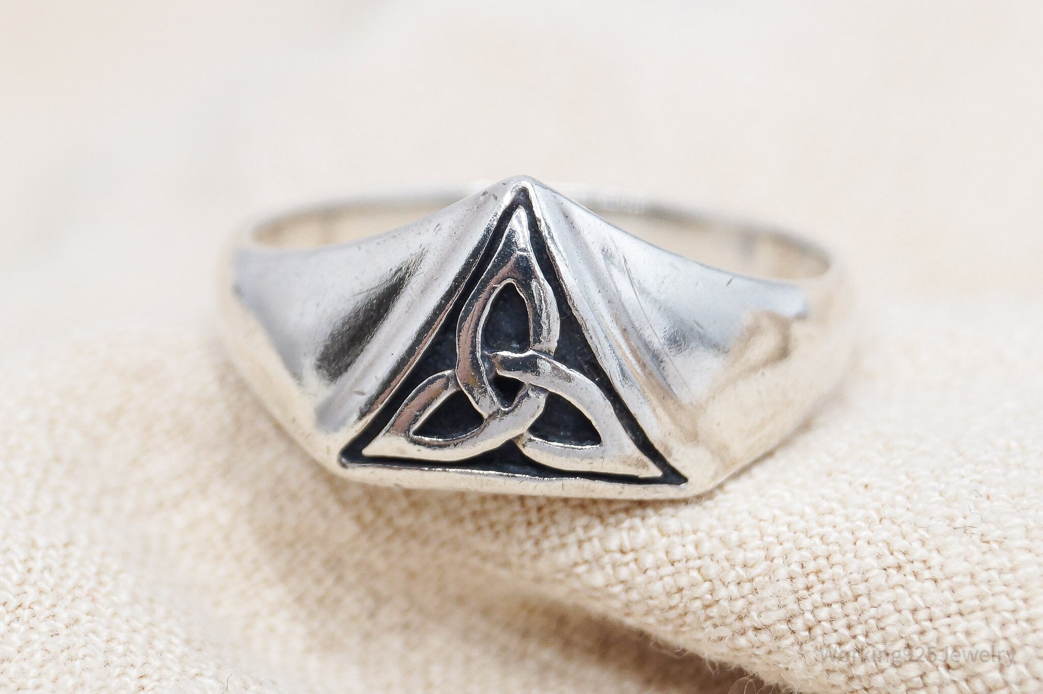 Vintage Pointed Trinity Knot Sterling Silver Band Ring - Size 12