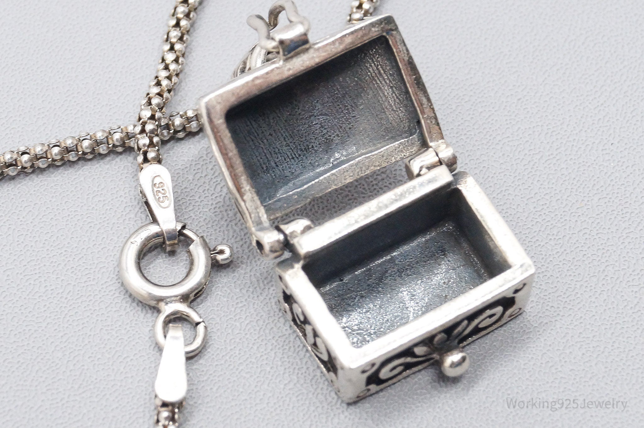 Vintage Prayer Box Sterling Silver Necklace 18"