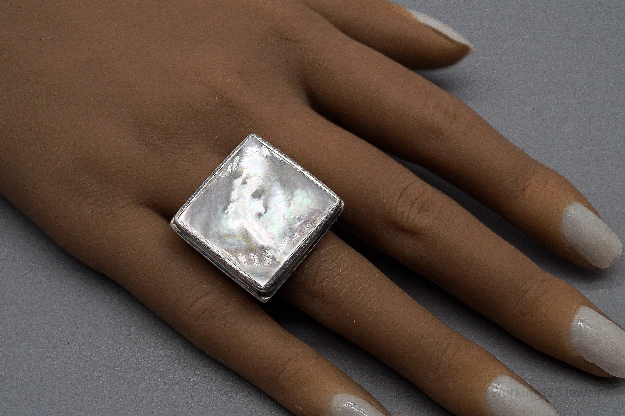 VTG Claudia Agudelo EXEX Collection Mother Of Pearl Sterling Silver Ring SZ 8.5