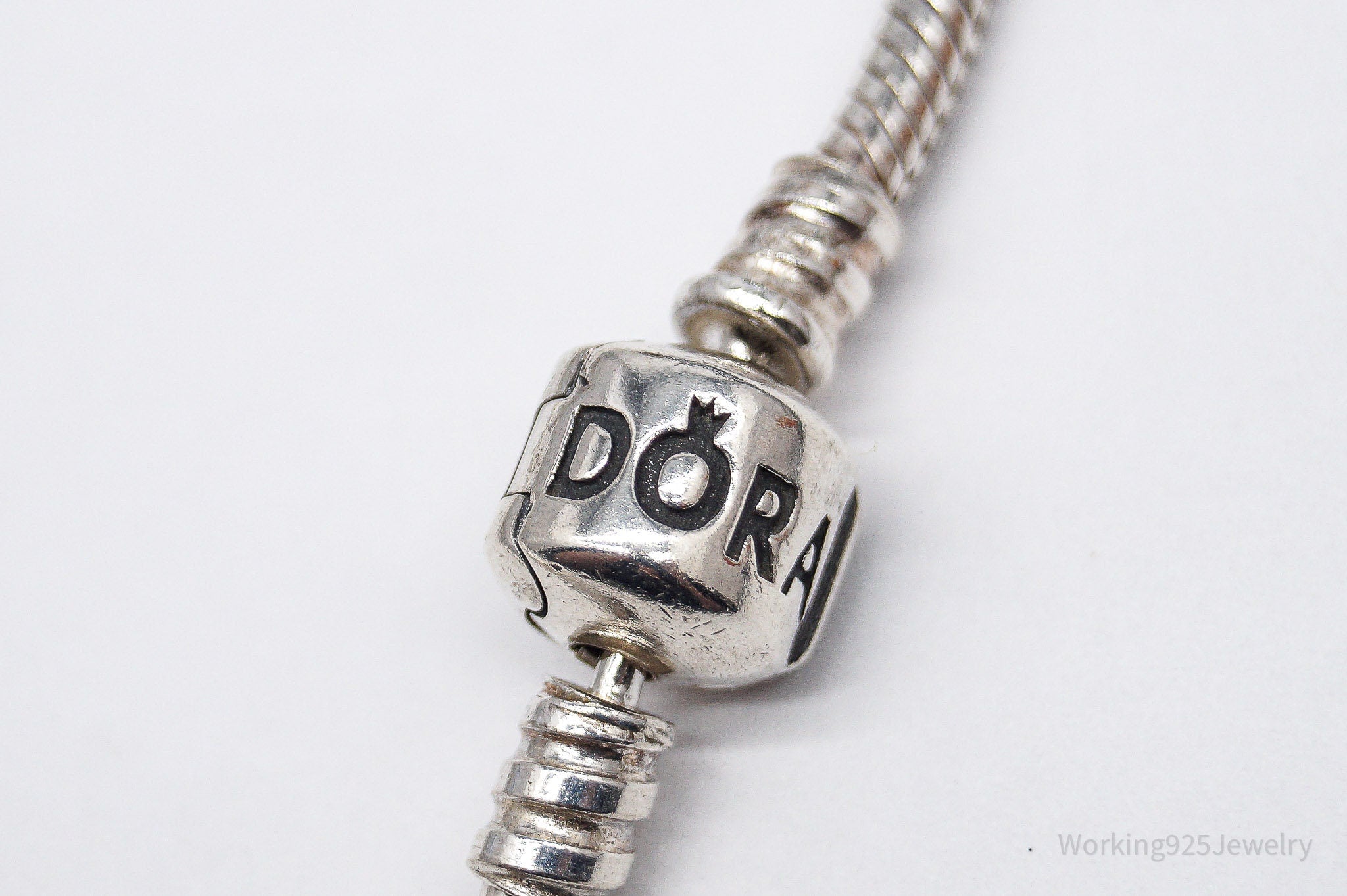 VTG Pandora Iconic Pandora Logo Sterling Silver Clasp Charm Bracelet 8 3/8"