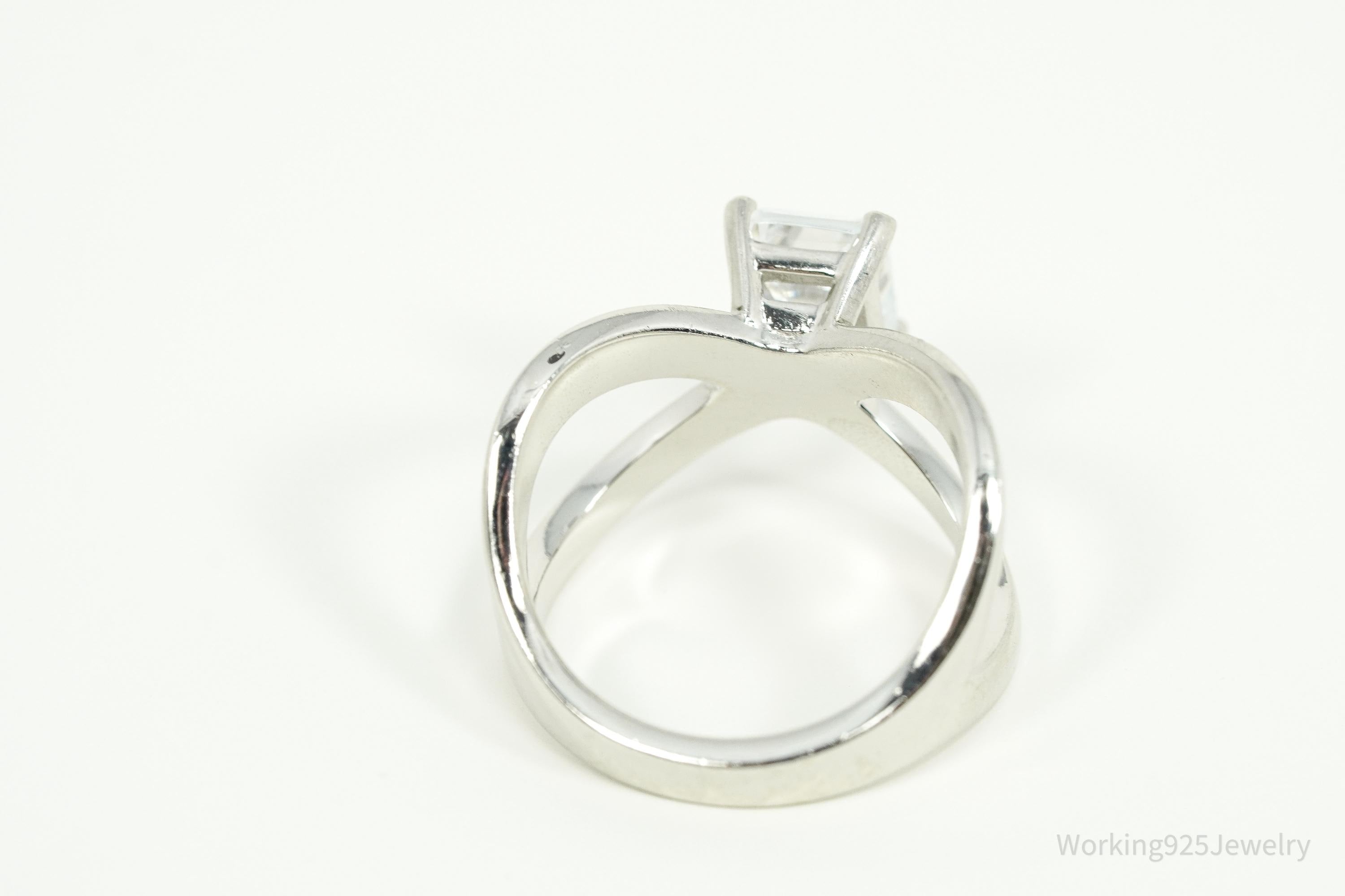 Vintage UTC Cubic Zirconia Sterling Silver Ring Size 6