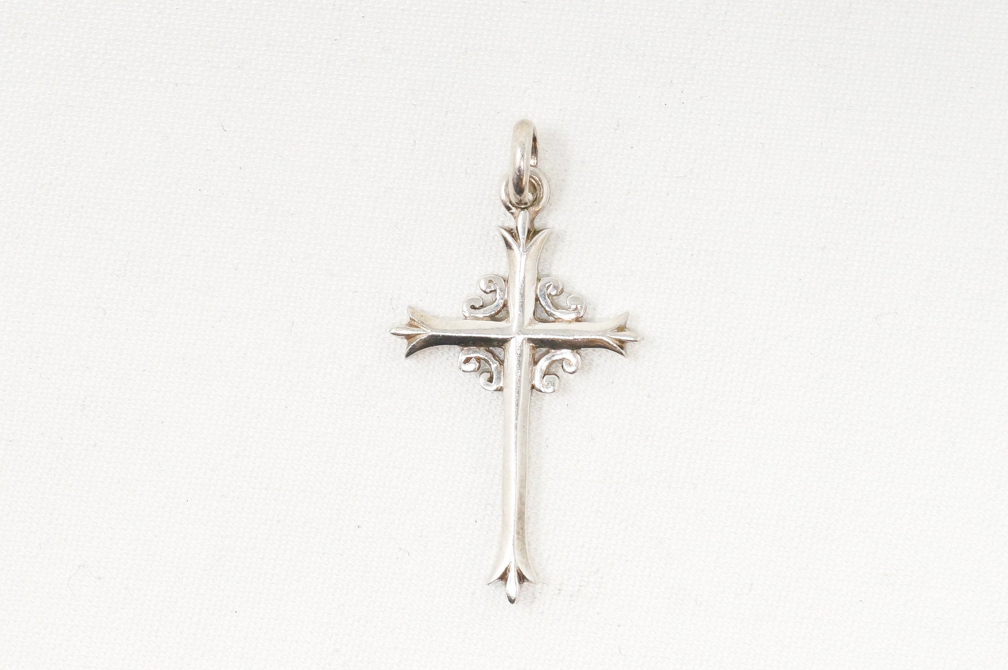 Vintage Cross Sterling Silver Necklace Pendant