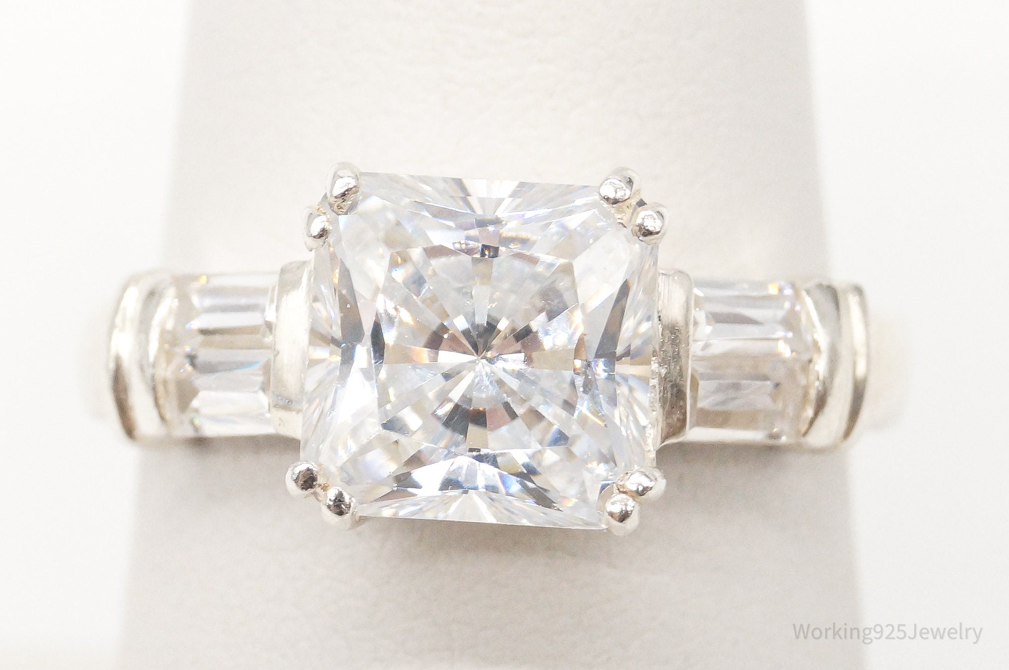 Vintage Cubic Zirconia Sterling Silver Ring - Size 7