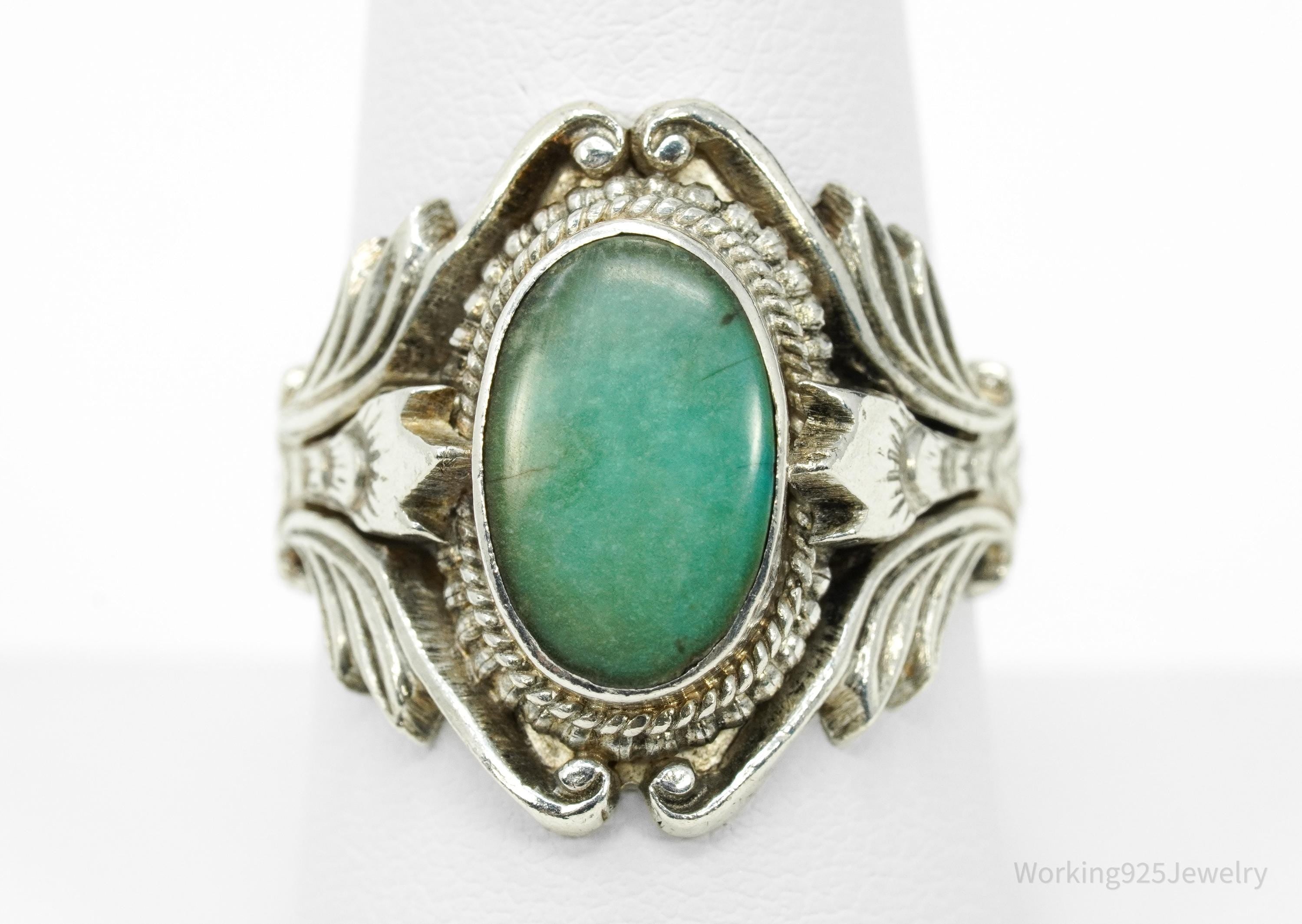 Vintage Green Stone Ornate Filigree Silver Ring - Size 8.5