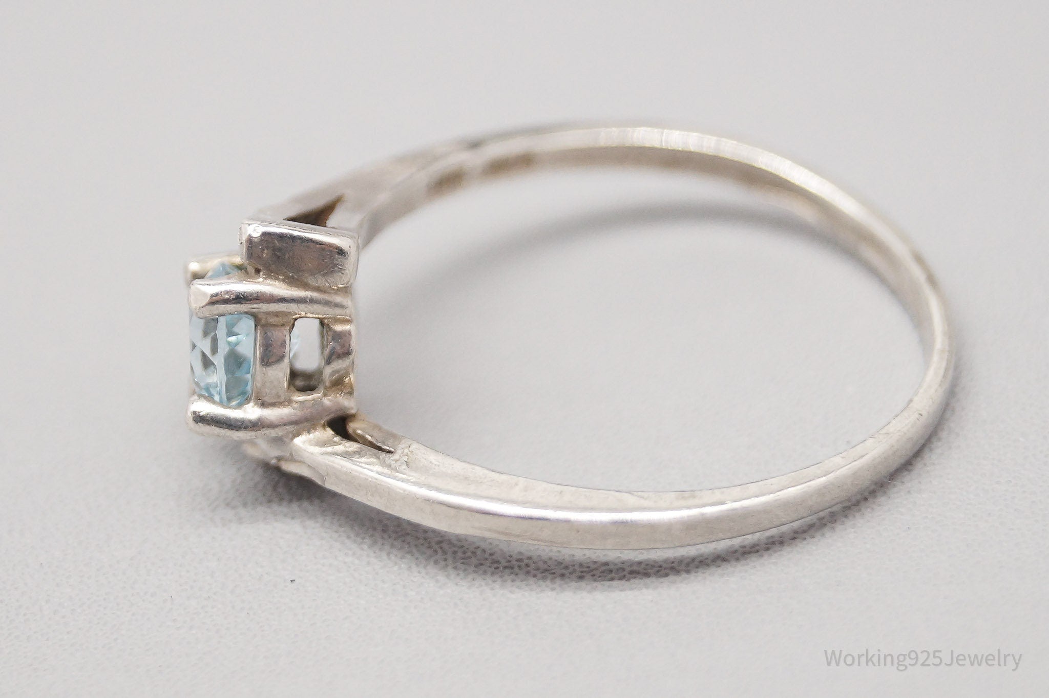 Vintage Blue Topaz Sterling Silver Ring - Size 8.75