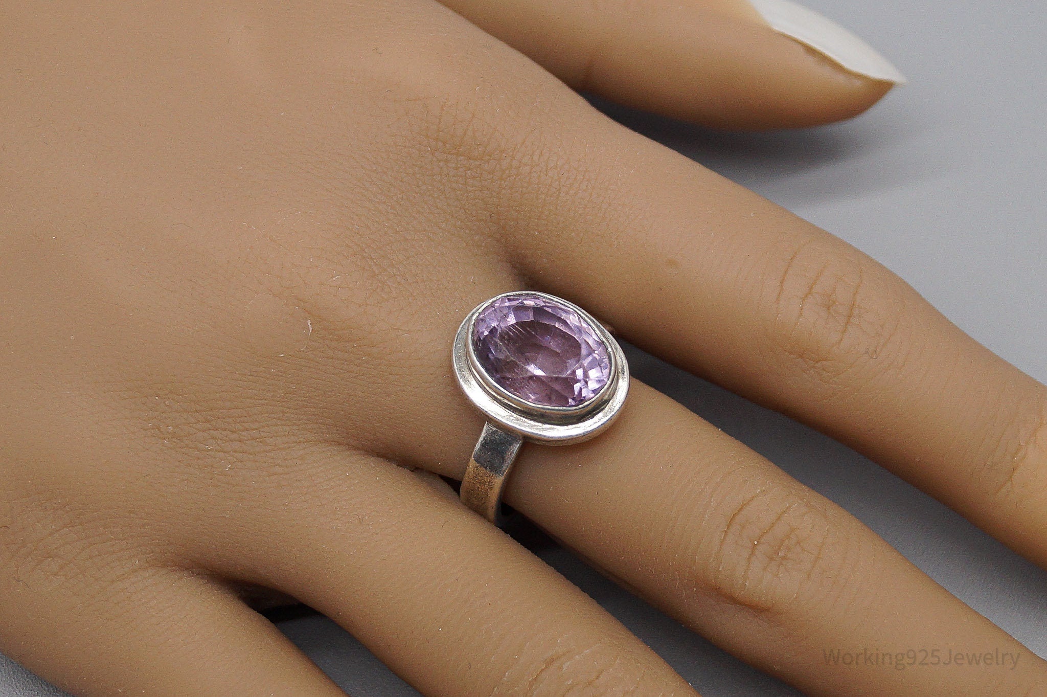 Vintage Amethyst Modernist Sterling Silver Ring - Size 9.5