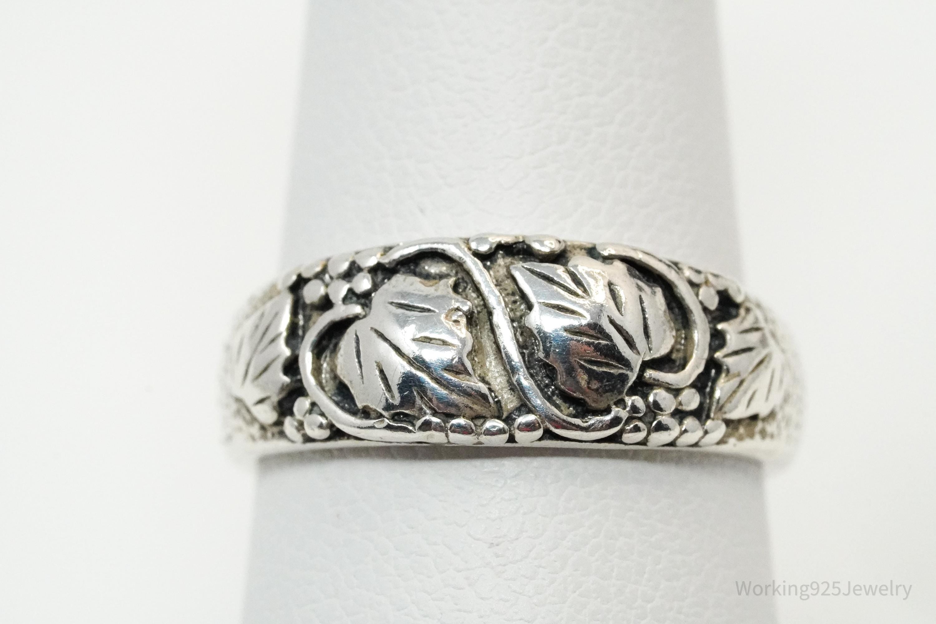 Vintage Grape Vine Leaves Sterling Silver Band Ring - Size 6.75