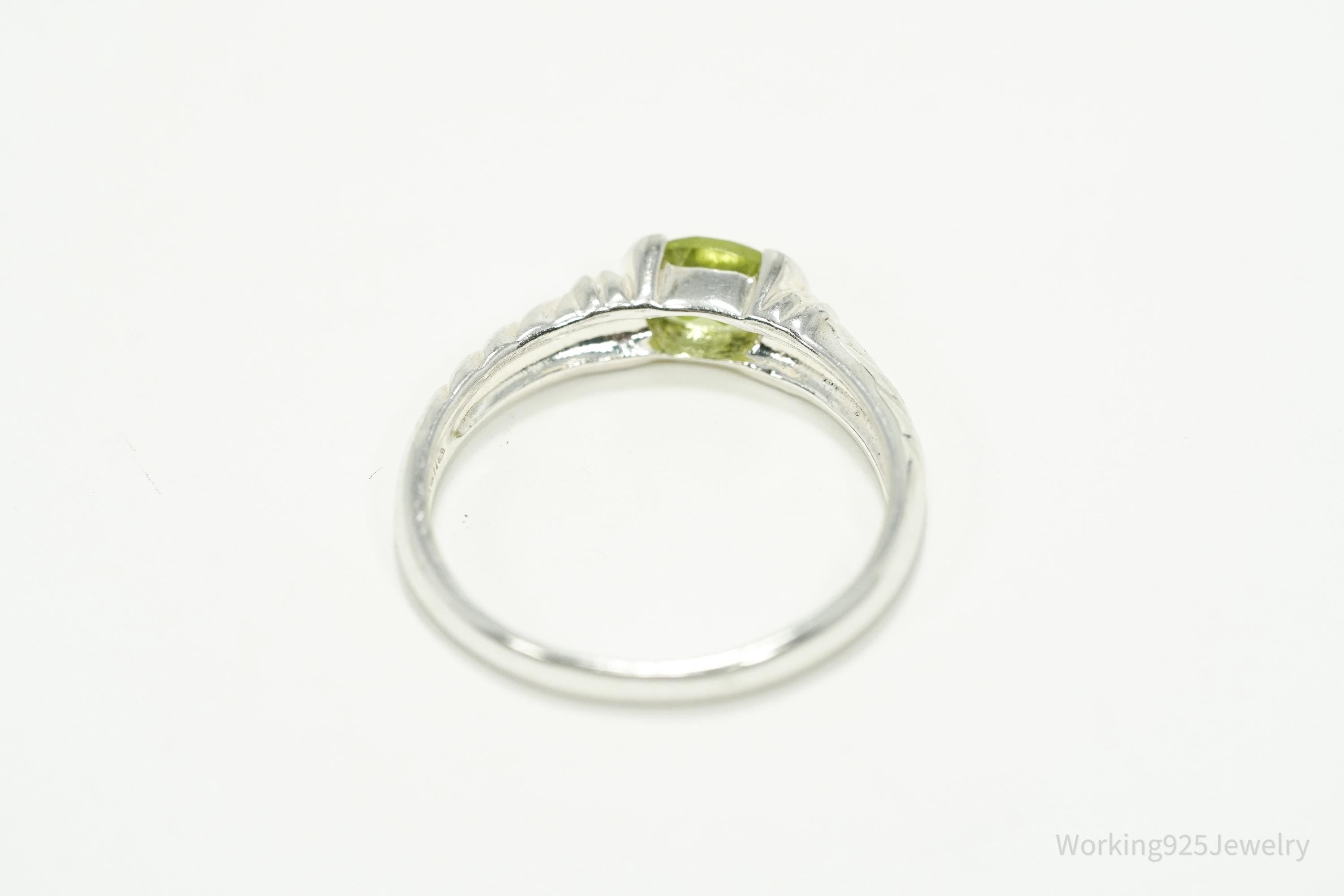 Vintage Green Peridot Sterling Silver Ring - Size 7