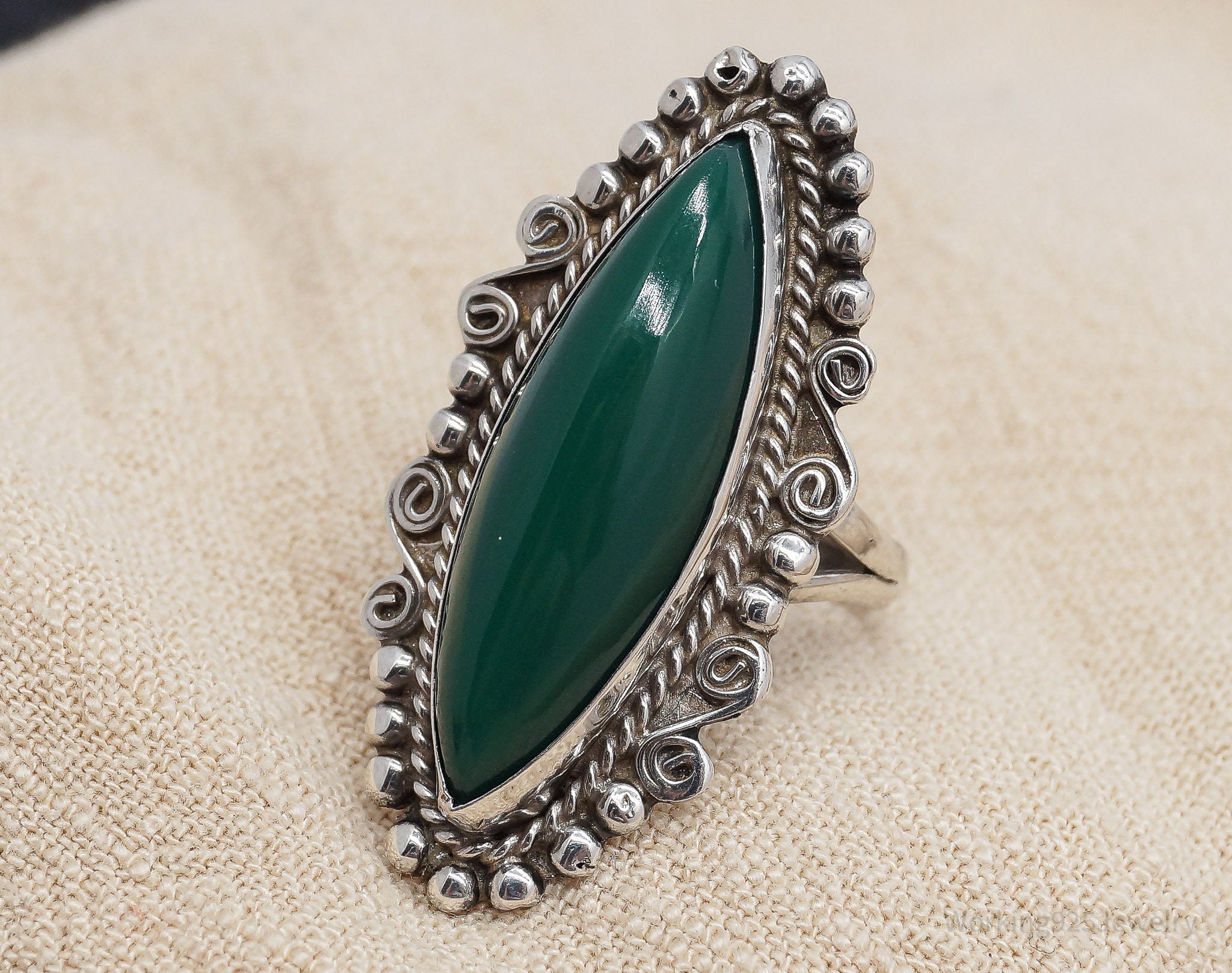 Eisenberg deals Original Mexican sterling silver hand carved and scalloped green onyx