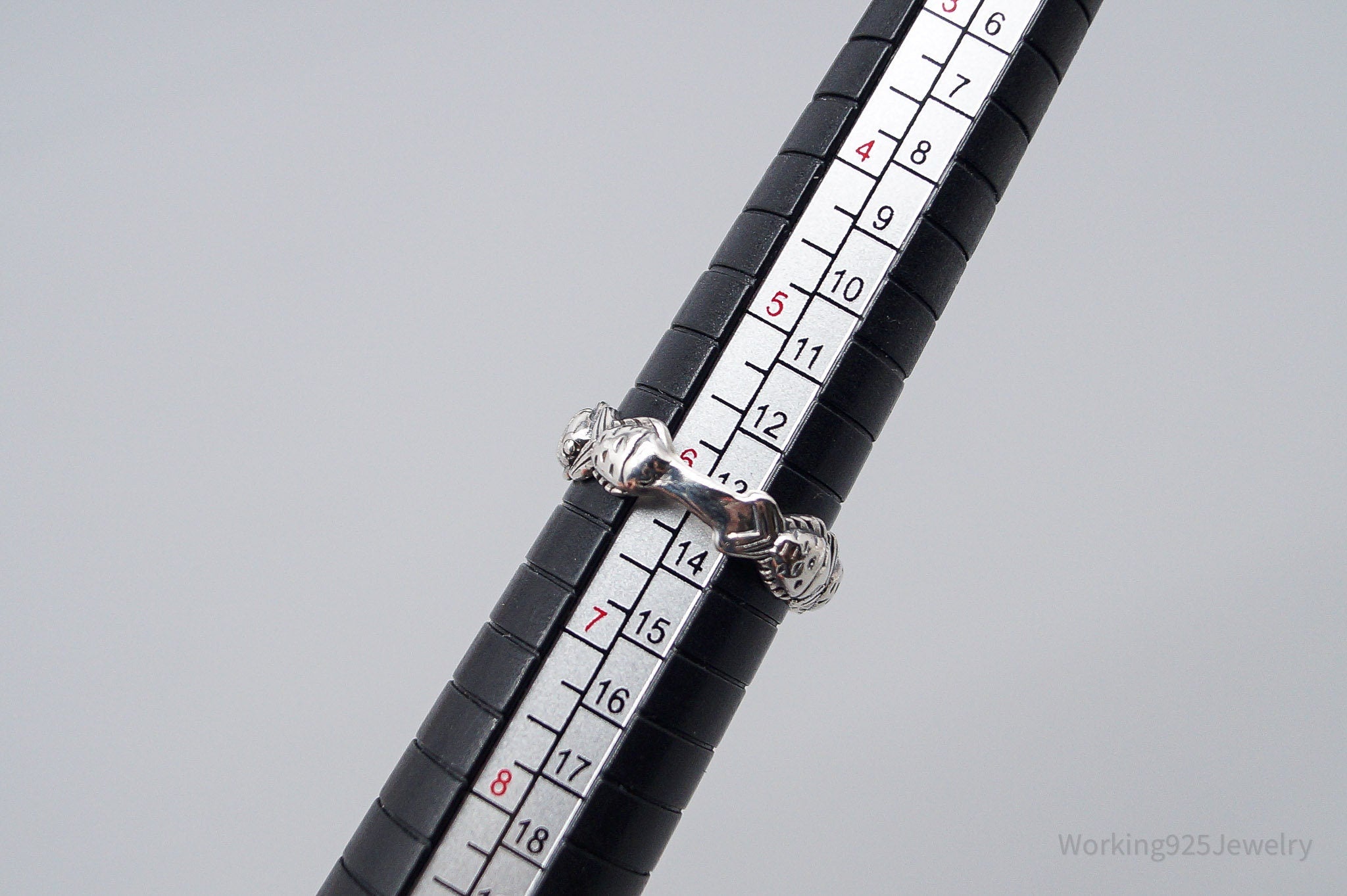 Vintage Swimming Fish Sterling Silver Band Ring - Size 6