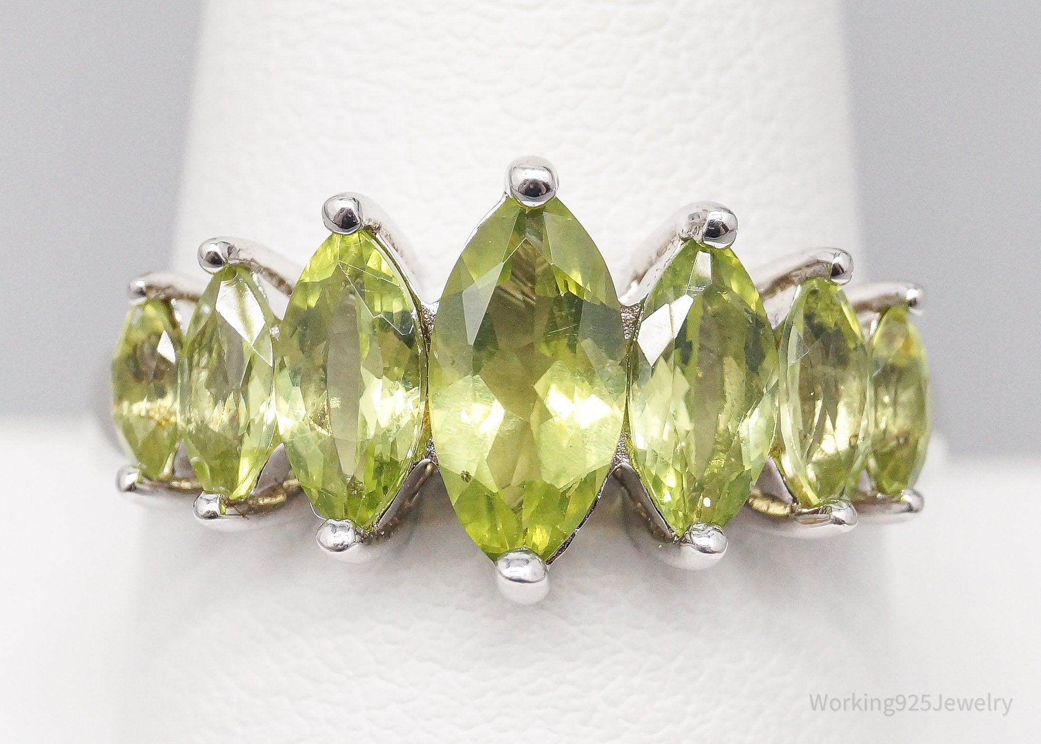 Vintage Green Peridot Sterling Silver Ring - Size 9.75