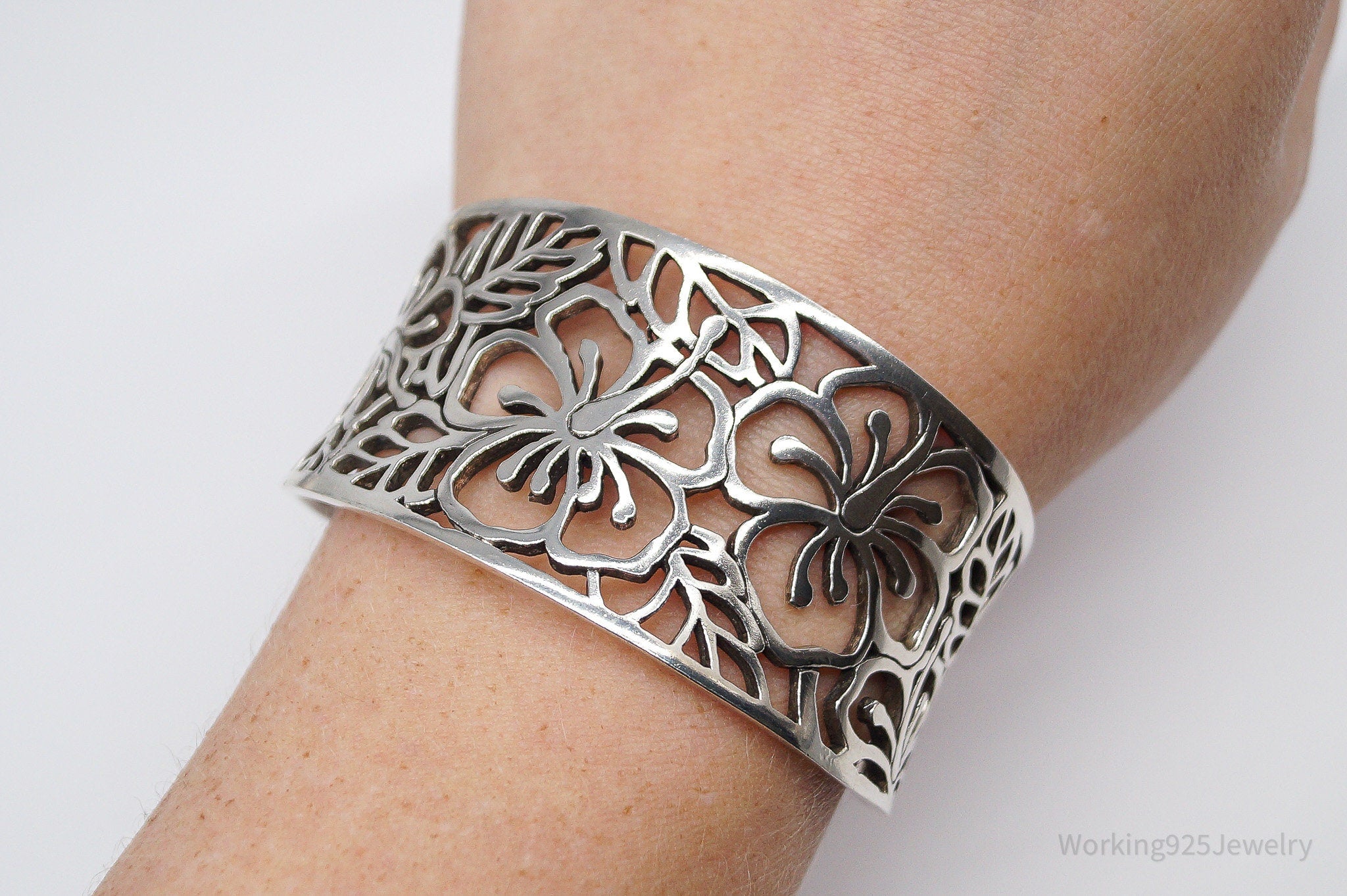 Vintage Cutout Floral Pattern Sterling Silver Cuff Bracelet 6.5"