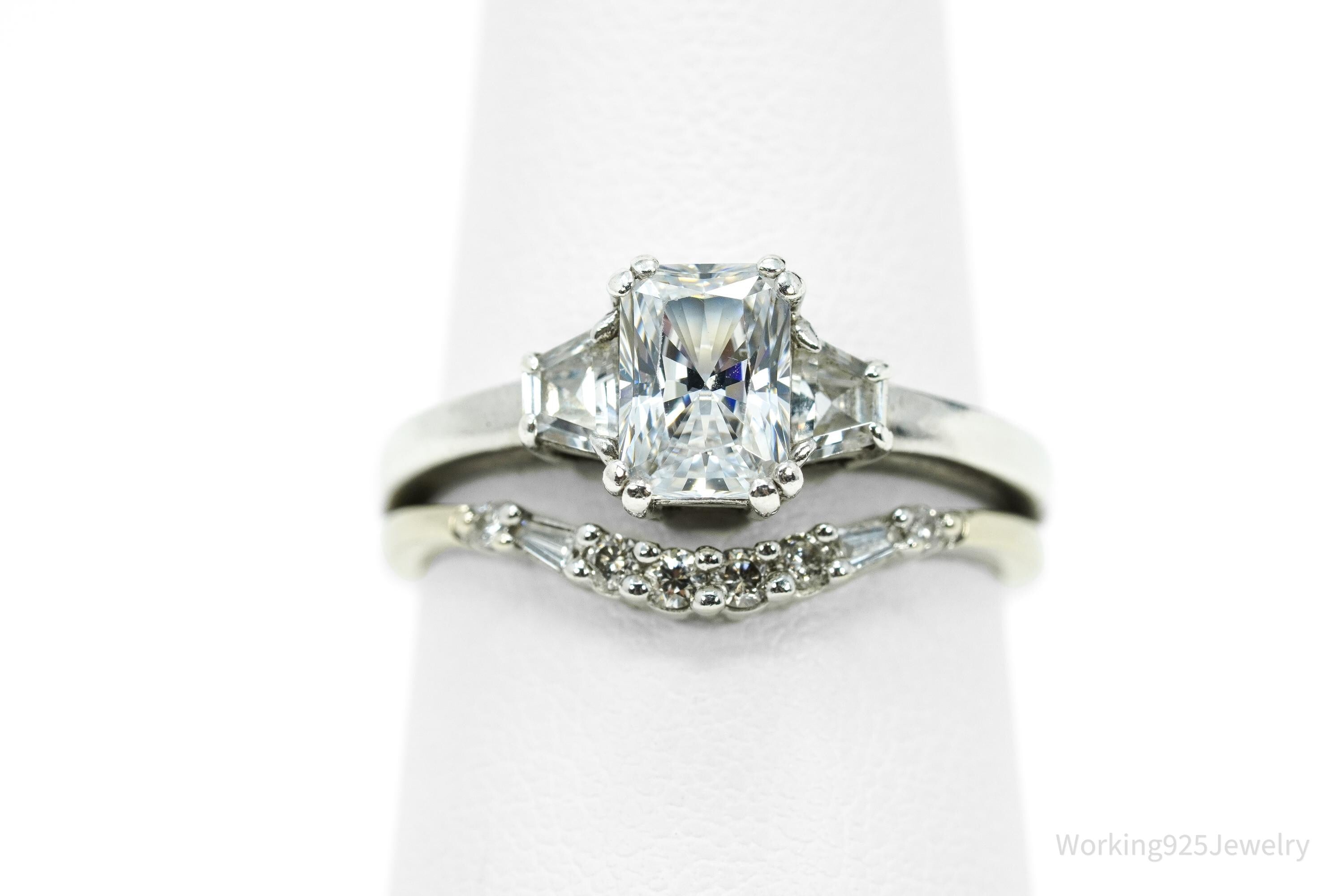 Vintage Cubic Zirconia With Bottom Row Diamond Sterling Silver Ring - Size 6.75