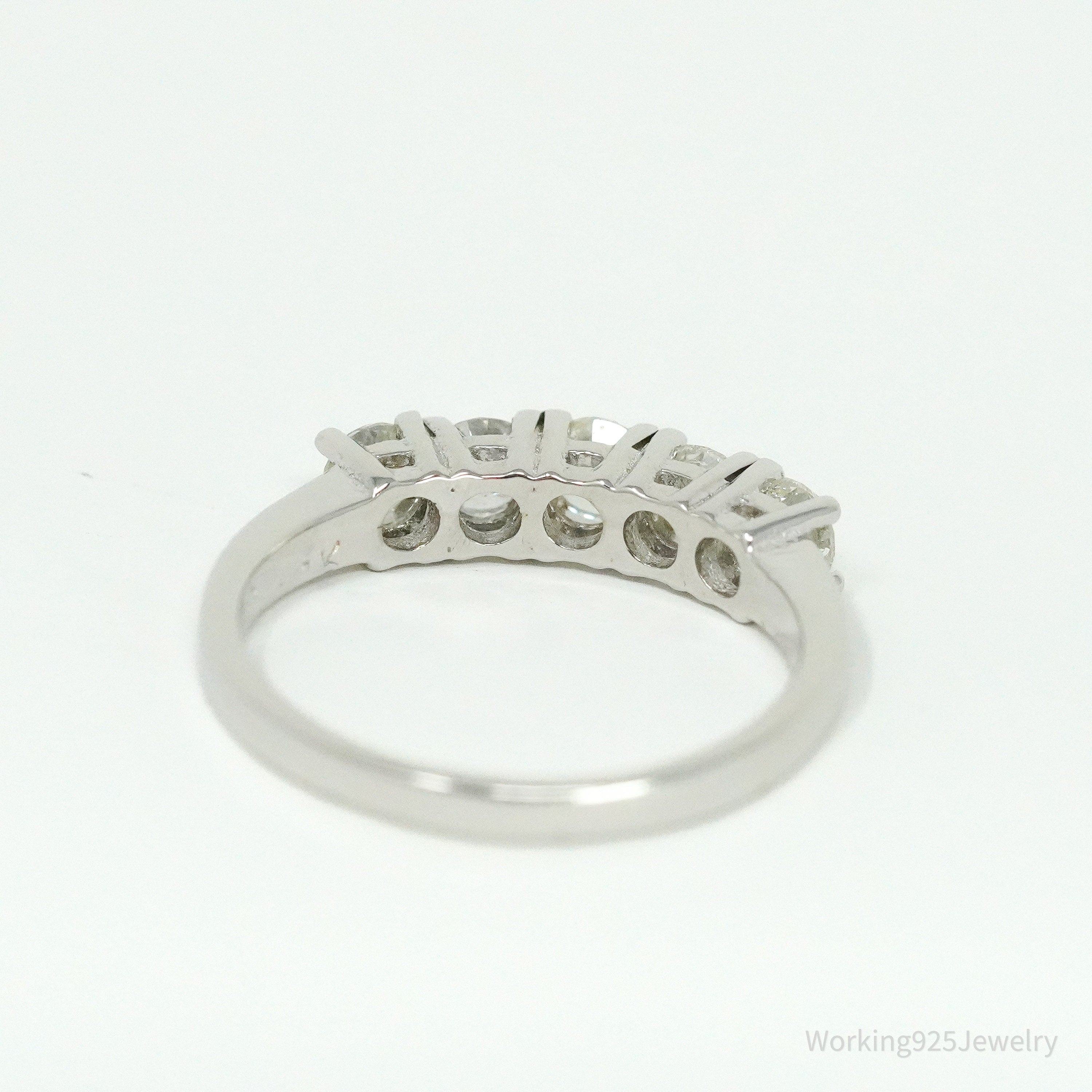 14K White Gold & Diamond Ring - Size 7